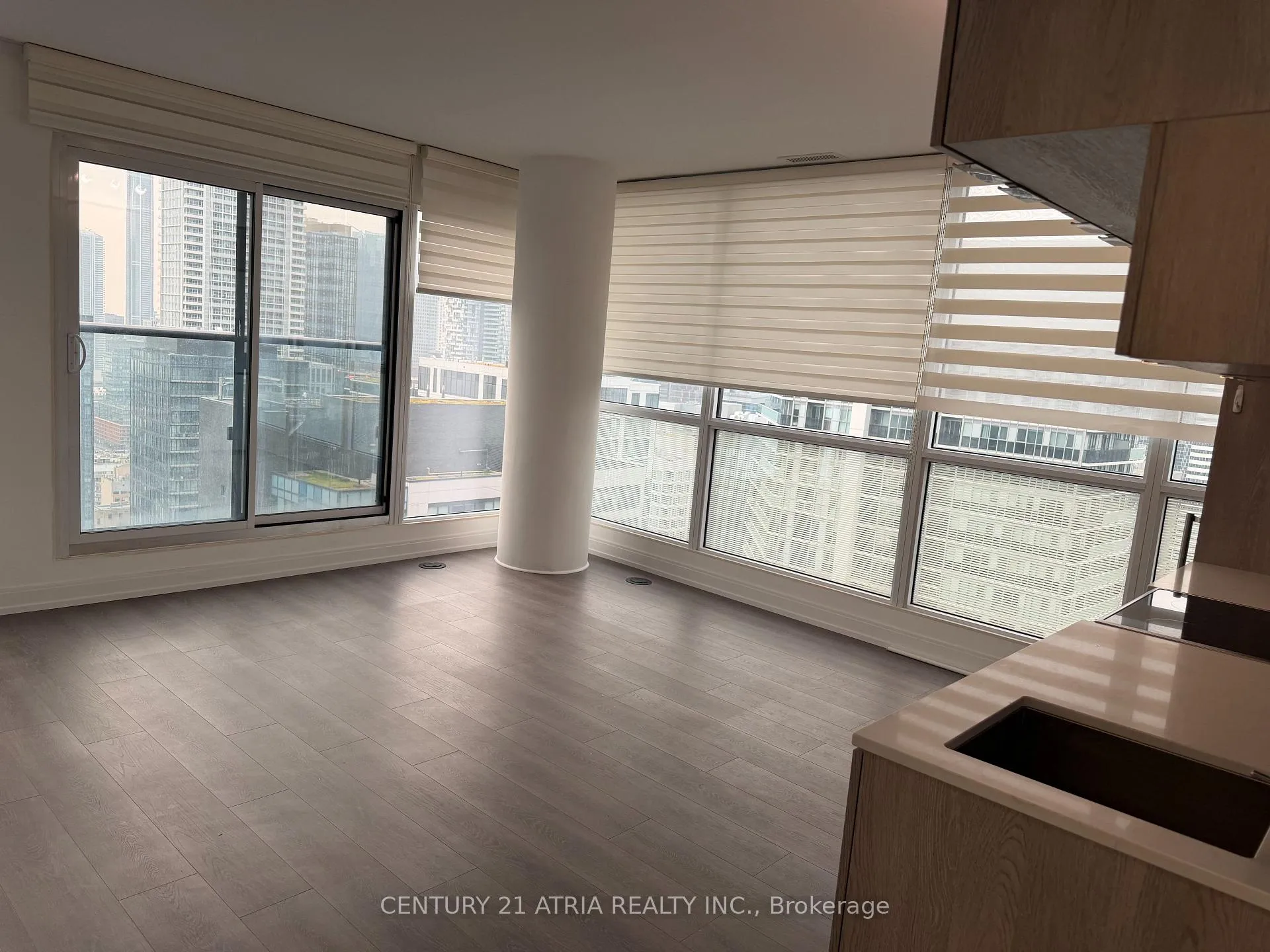 Photo 3 of Unit 3910, 181 Dundas Street E, Toronto, Moss Park — HOMEH