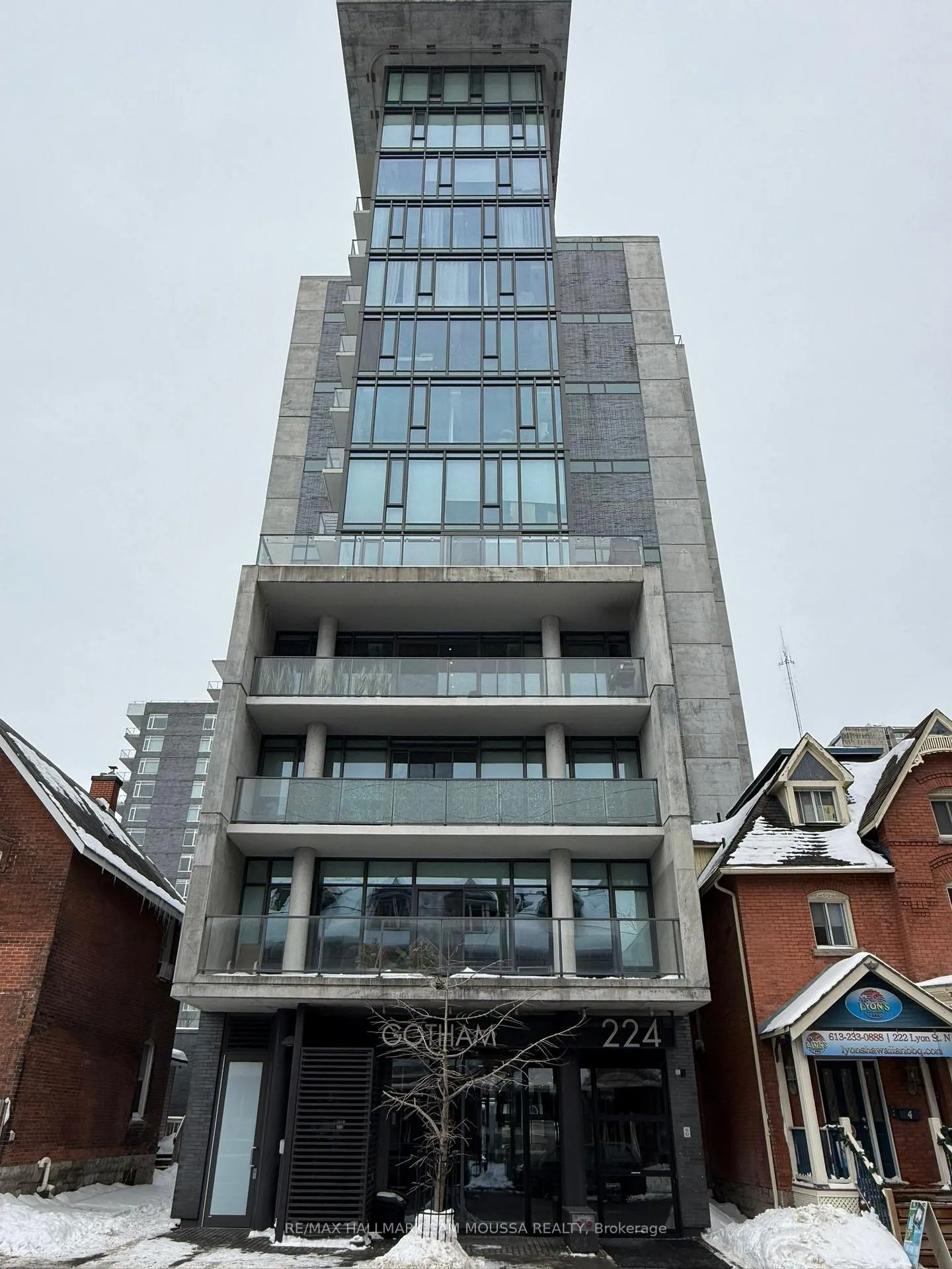 Front of Unit 1401, 224 Lyon Street N
