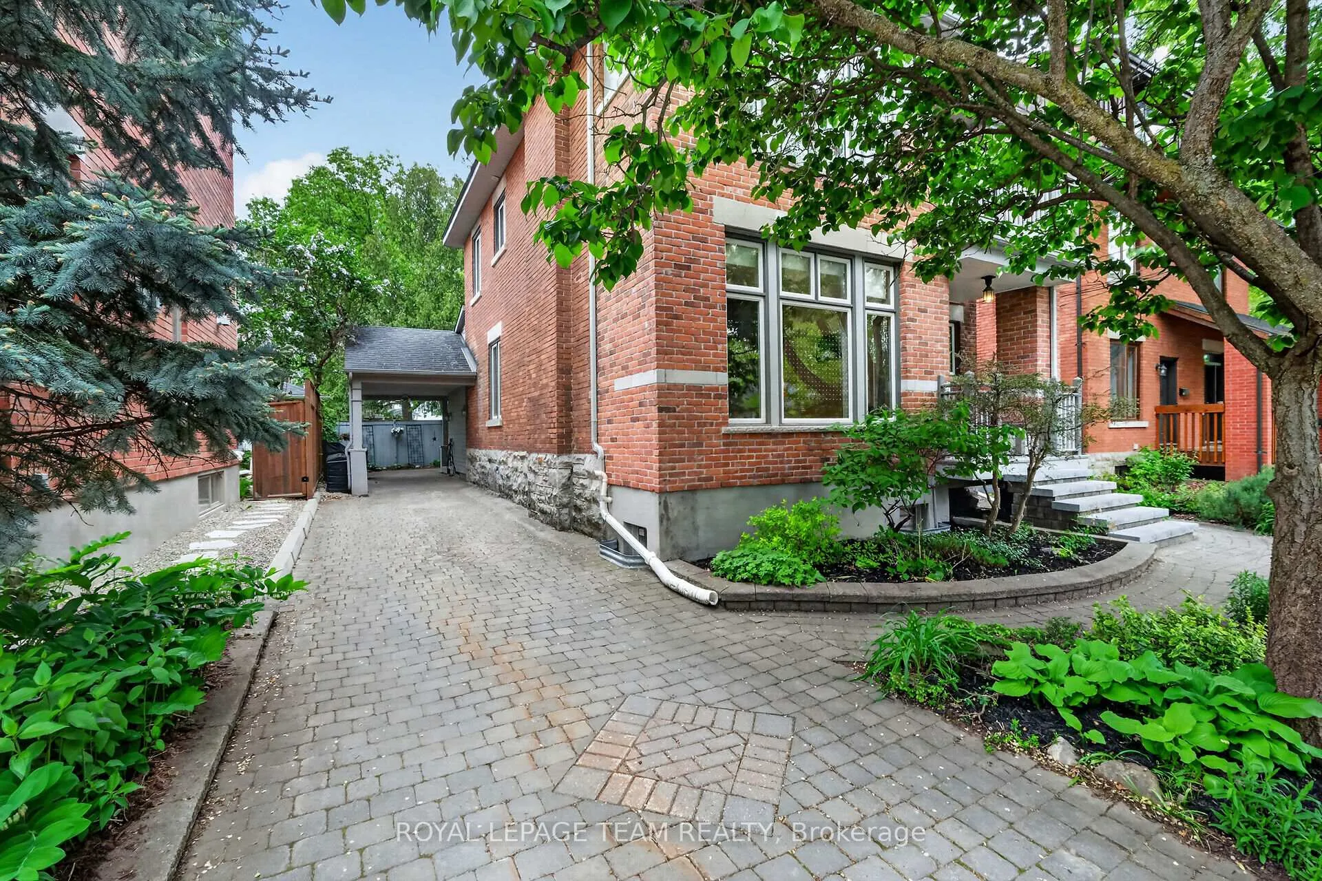 Photo 2 of 31 Wendover Avenue, Ottawa, Old Ottawa South — HOMEH