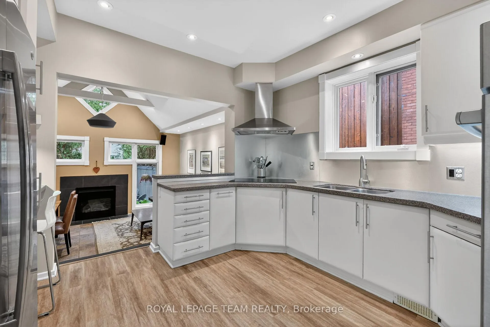Photo 11 of 31 Wendover Avenue, Ottawa, Old Ottawa South — HOMEH