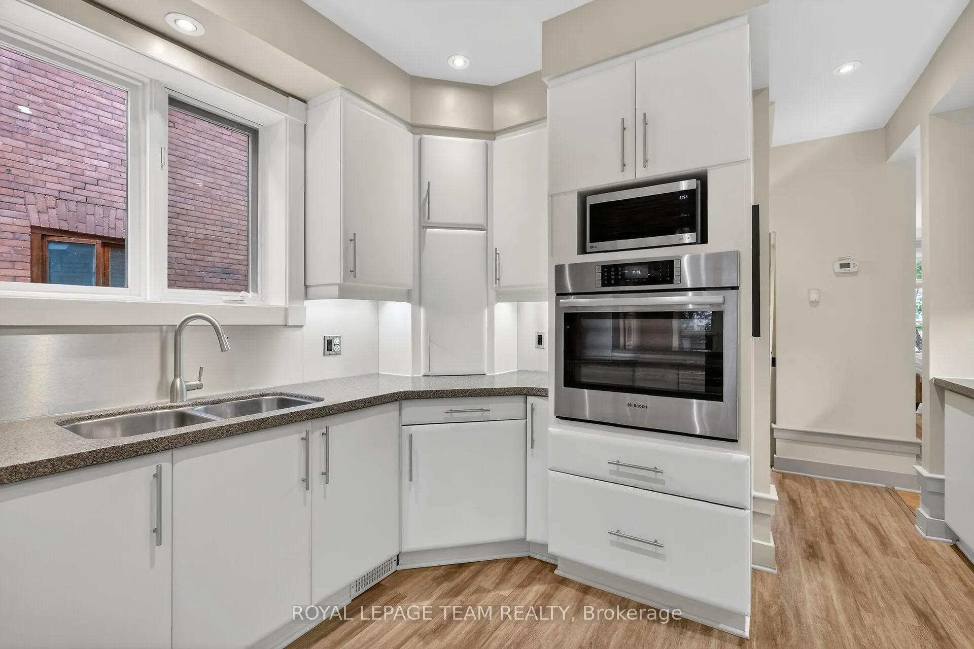 Photo 13 of 31 Wendover Avenue, Ottawa, Old Ottawa South — HOMEH