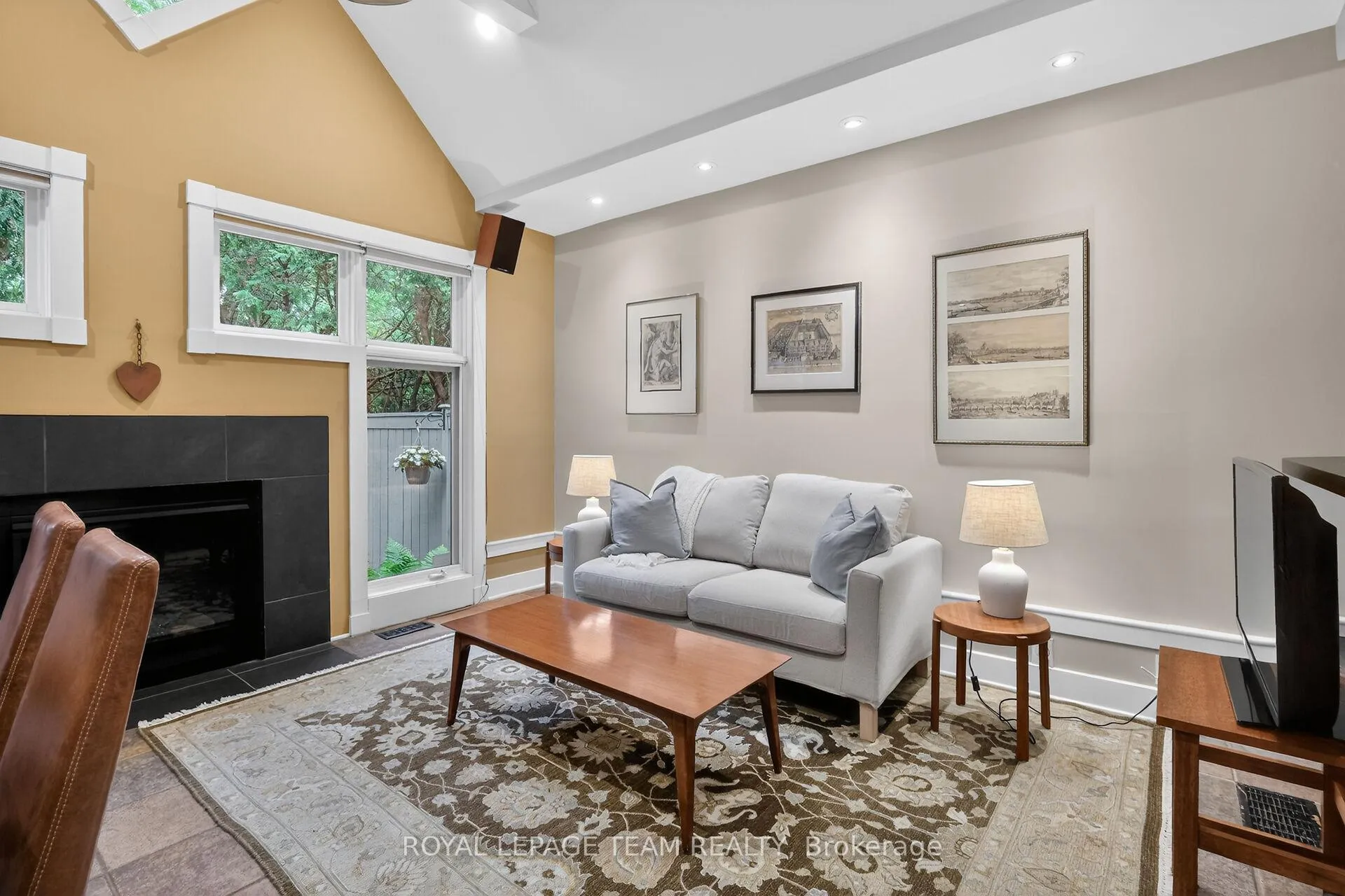 Photo 16 of 31 Wendover Avenue, Ottawa, Old Ottawa South — HOMEH