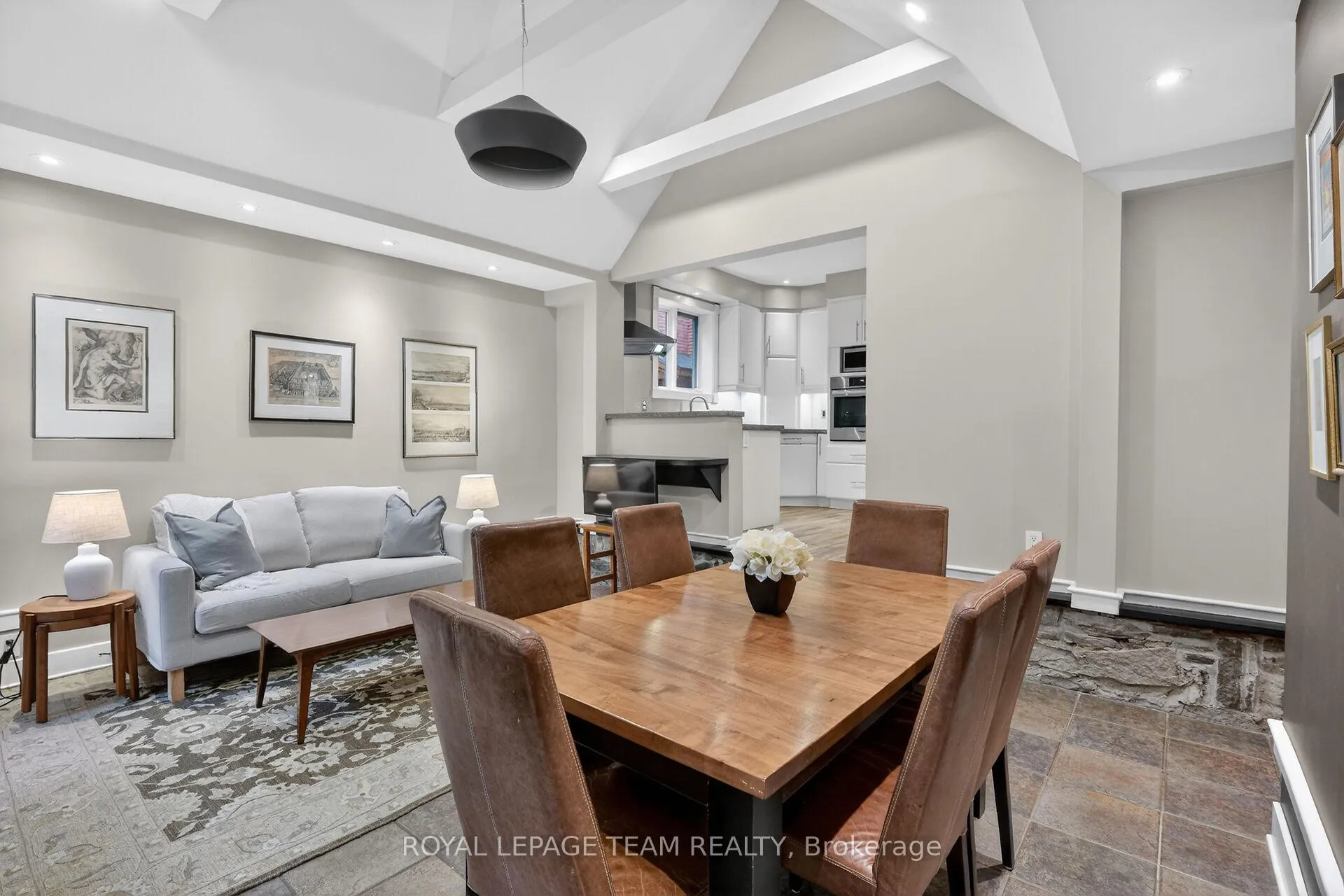 Photo 19 of 31 Wendover Avenue, Ottawa, Old Ottawa South — HOMEH