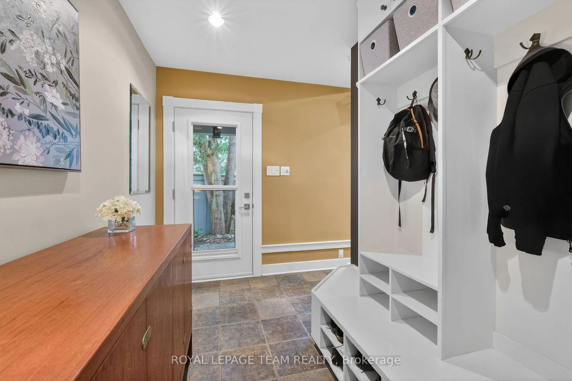 Photo 20 of 31 Wendover Avenue, Ottawa, Old Ottawa South — HOMEH