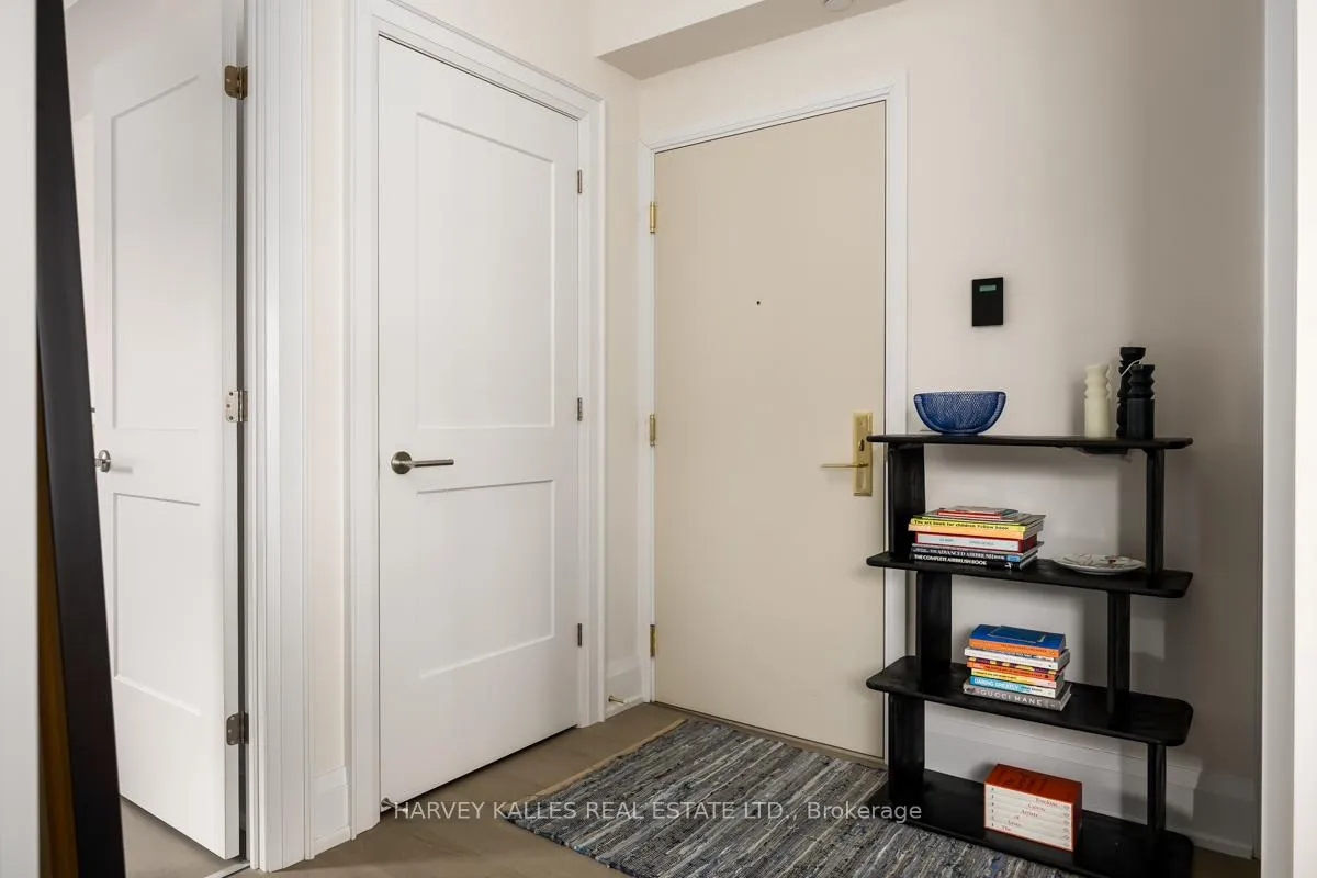 Photo 3 of Unit 1906, 88 Cumberland Street, Toronto, The Annex — HOMEH