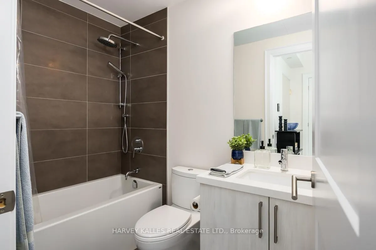 Photo 15 of Unit 1906, 88 Cumberland Street, Toronto, The Annex — HOMEH