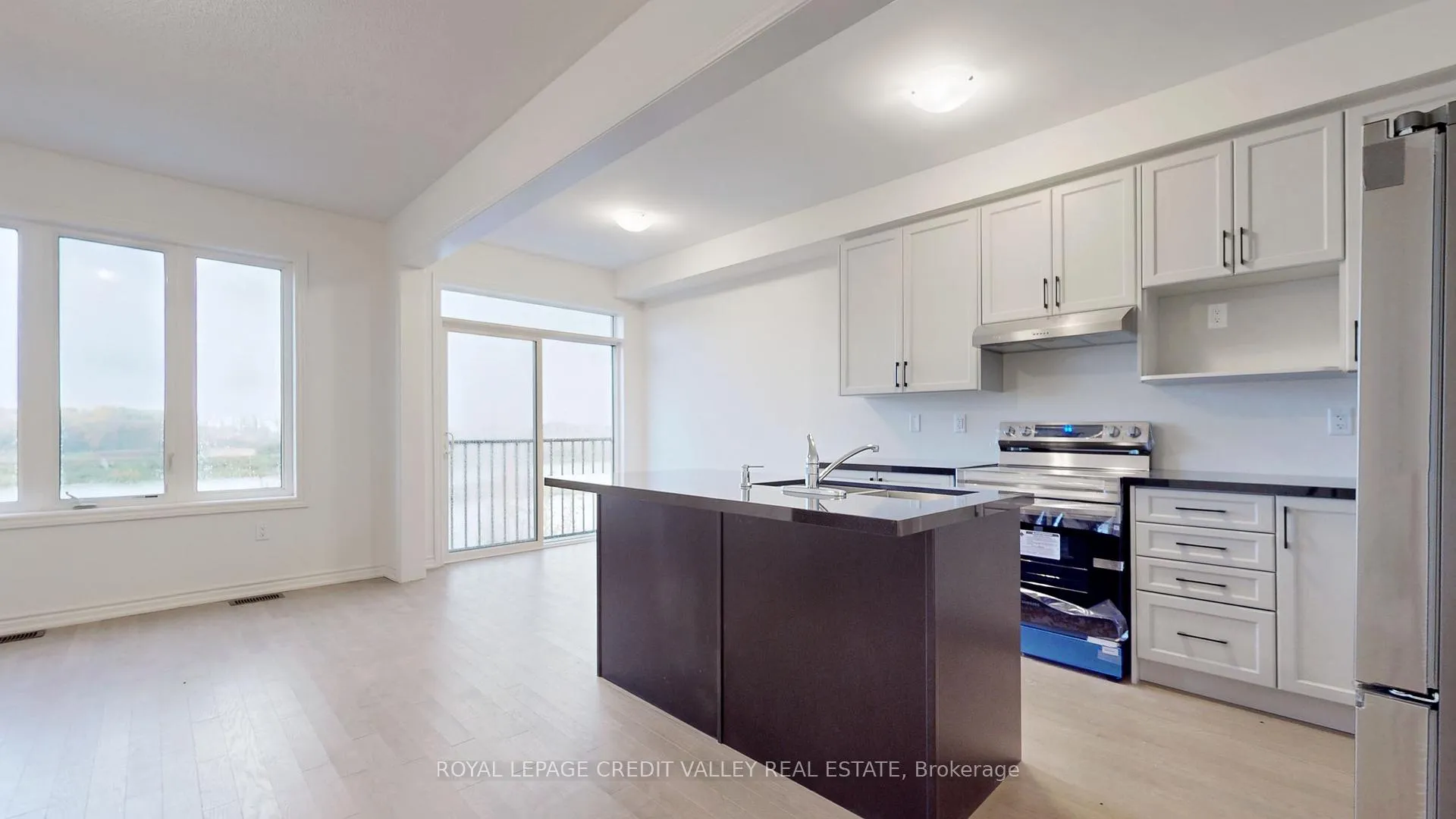 Photo 7 of 1221 Rexton Drive, Oshawa, Kedron — HOMEH