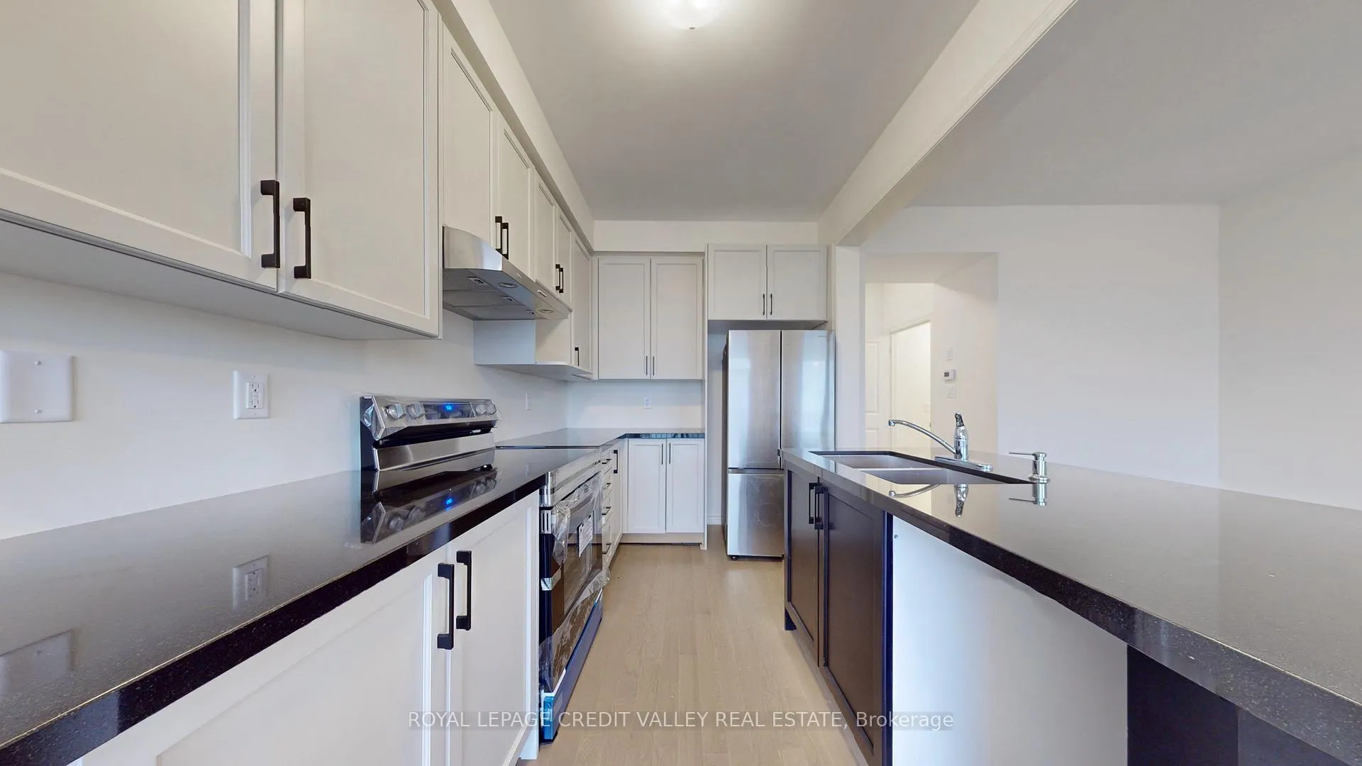 Photo 11 of 1221 Rexton Drive, Oshawa, Kedron — HOMEH
