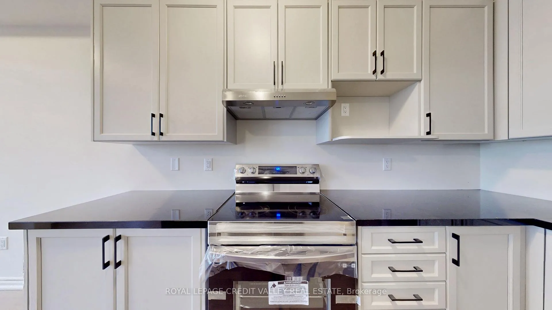 Photo 12 of 1221 Rexton Drive, Oshawa, Kedron — HOMEH
