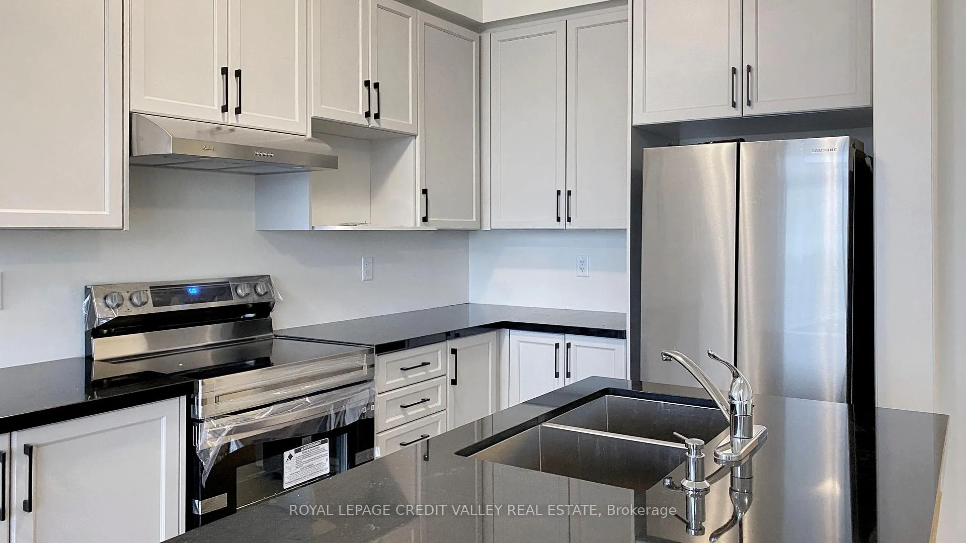 Photo 13 of 1221 Rexton Drive, Oshawa, Kedron — HOMEH