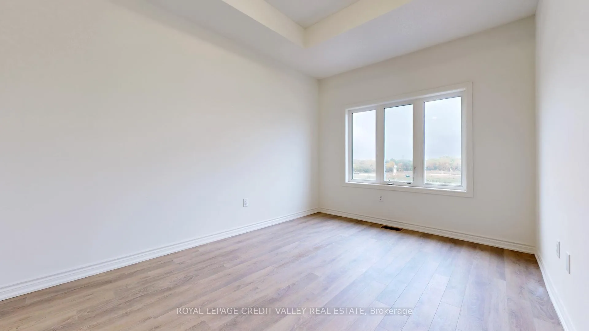 Photo 19 of 1221 Rexton Drive, Oshawa, Kedron — HOMEH