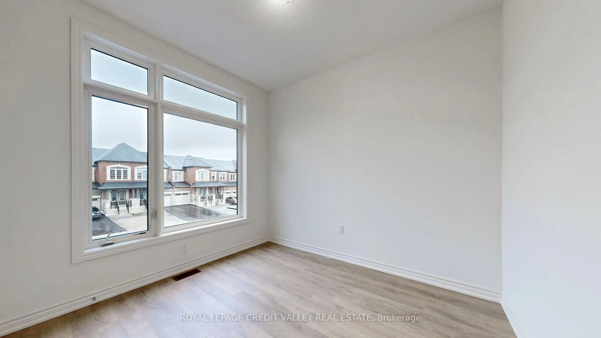 Photo 22 of 1221 Rexton Drive, Oshawa, Kedron — HOMEH