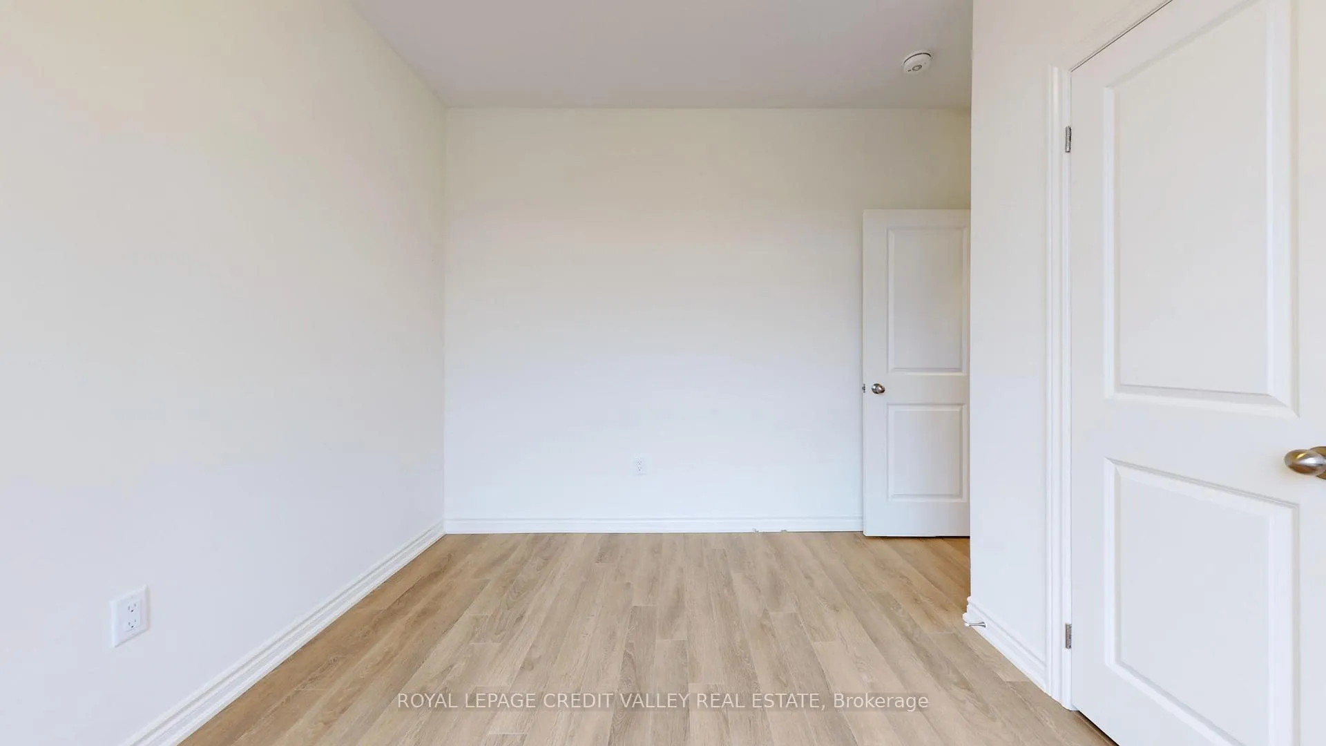 Photo 24 of 1221 Rexton Drive, Oshawa, Kedron — HOMEH
