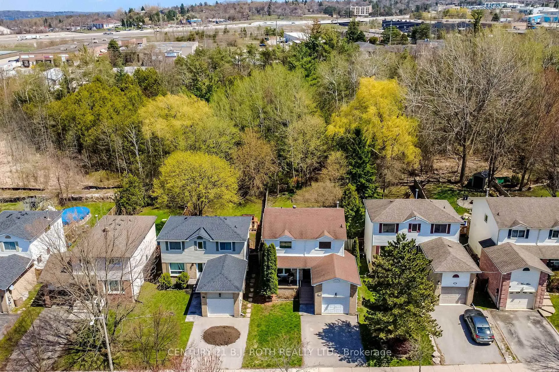 Photo 2 of 55 Moon Drive, Barrie, Ardagh — HOMEH