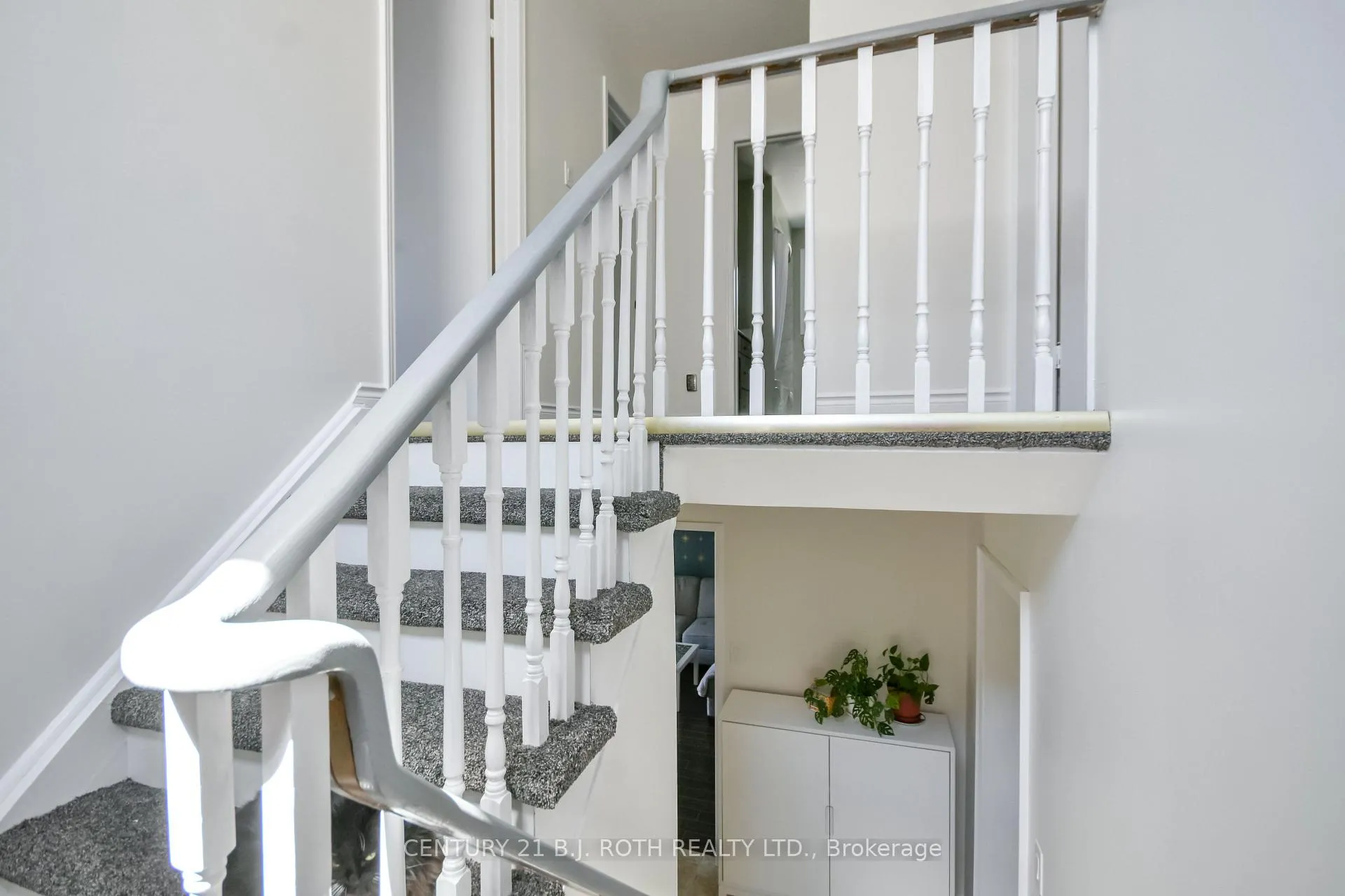 Photo 17 of 55 Moon Drive, Barrie, Ardagh — HOMEH