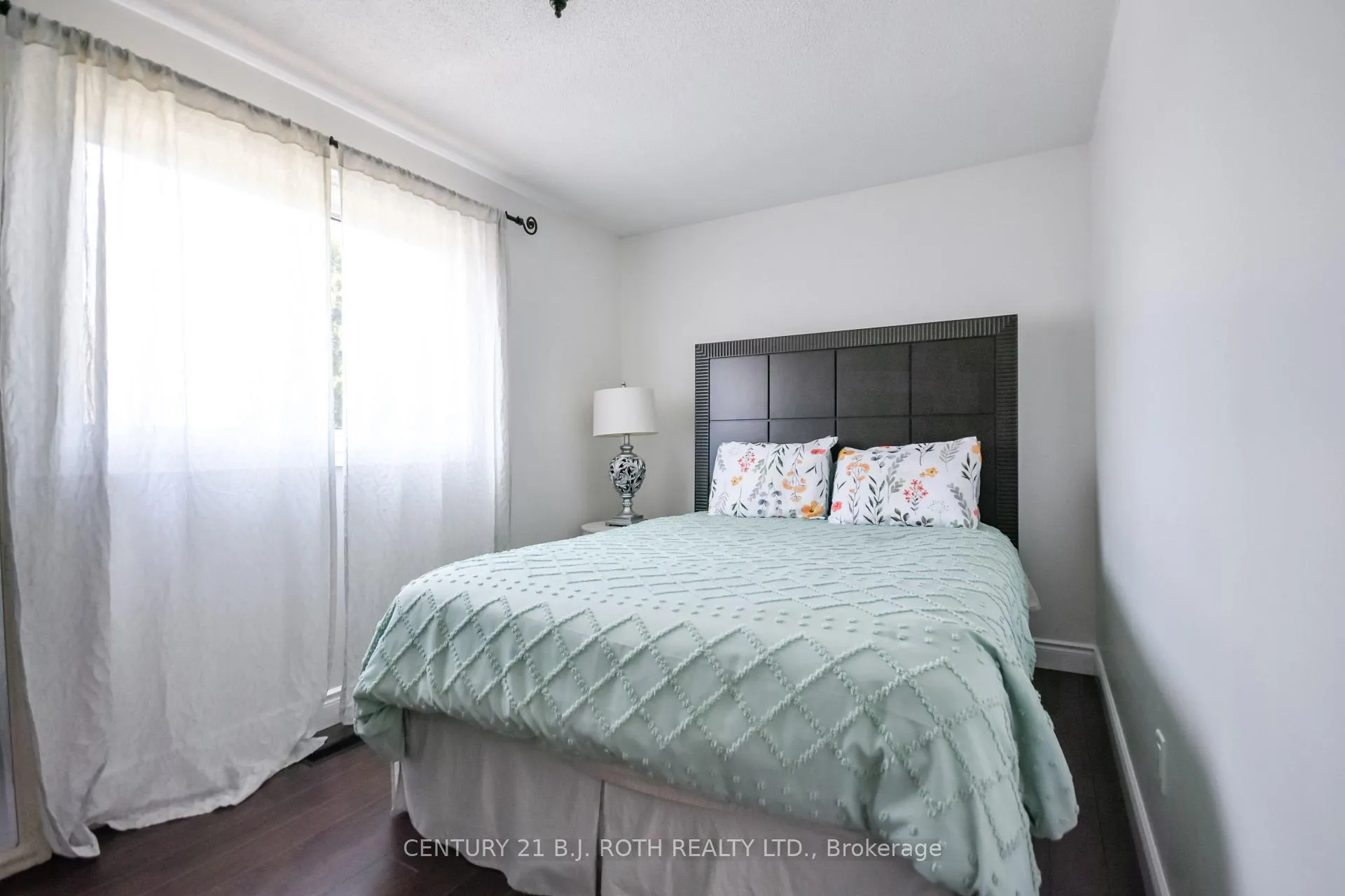 Photo 20 of 55 Moon Drive, Barrie, Ardagh — HOMEH