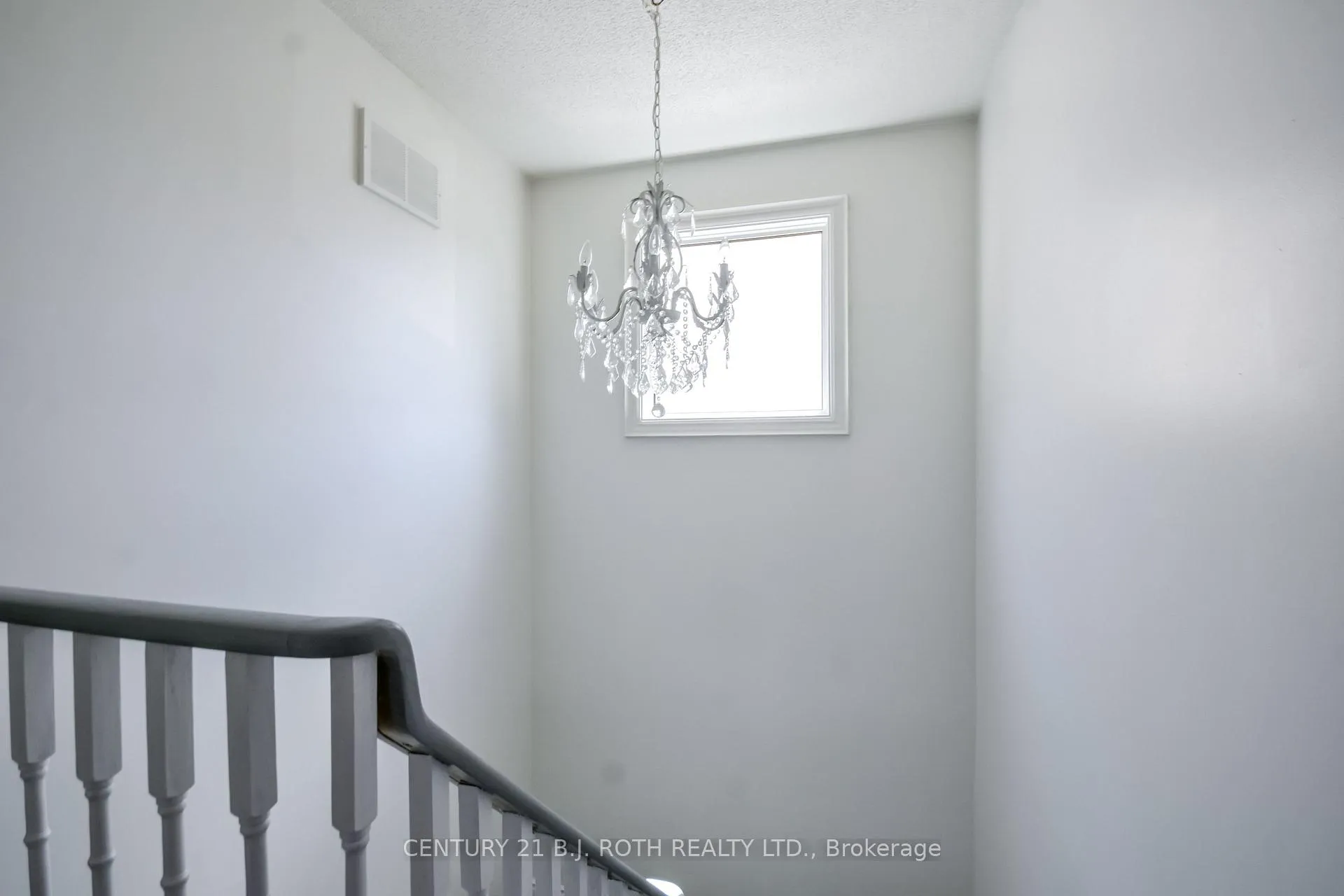Photo 27 of 55 Moon Drive, Barrie, Ardagh — HOMEH