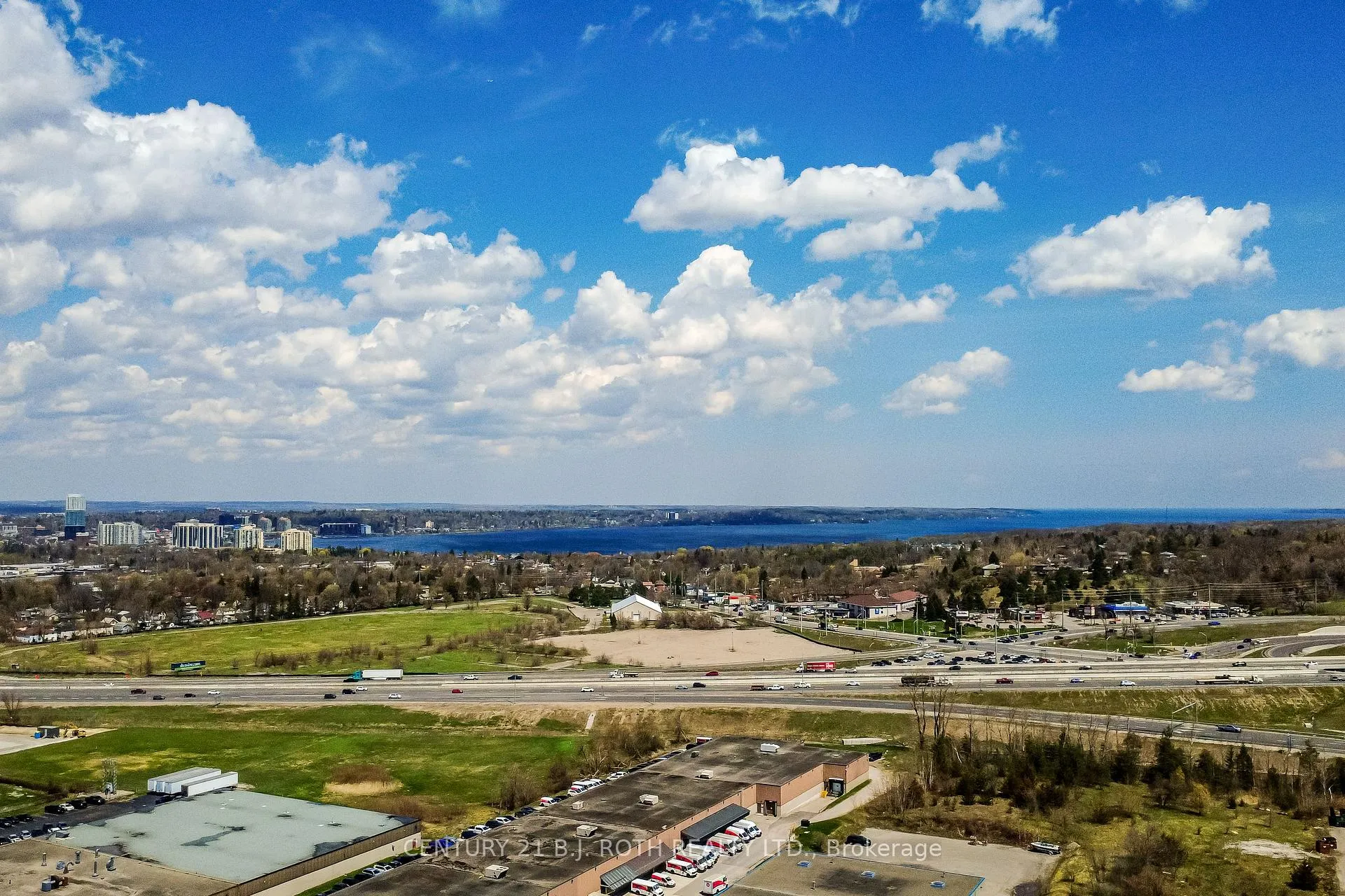 Photo 35 of 55 Moon Drive, Barrie, Ardagh — HOMEH