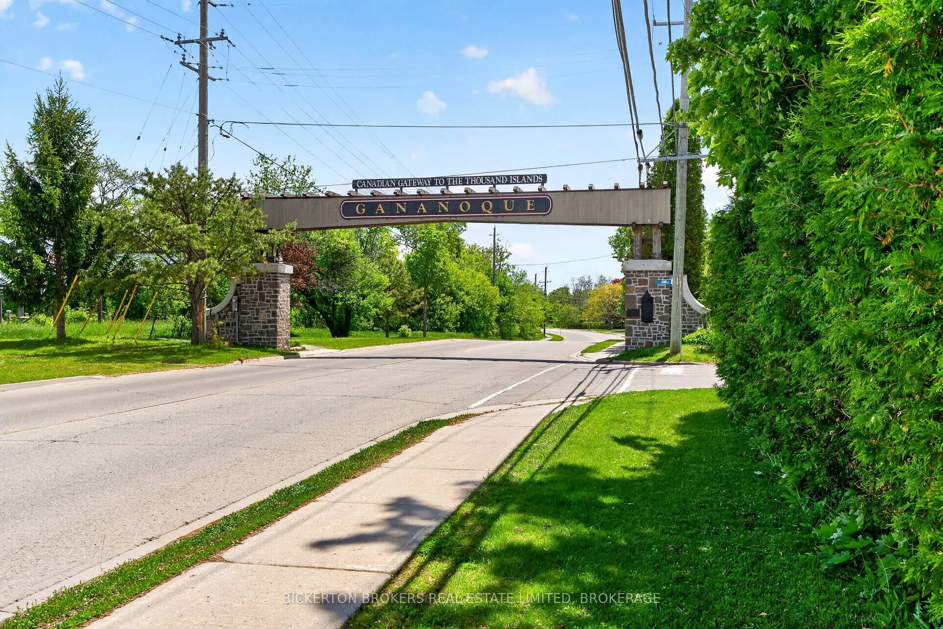 Photo 14 of 90 Ann Street, Gananoque — HOMEH