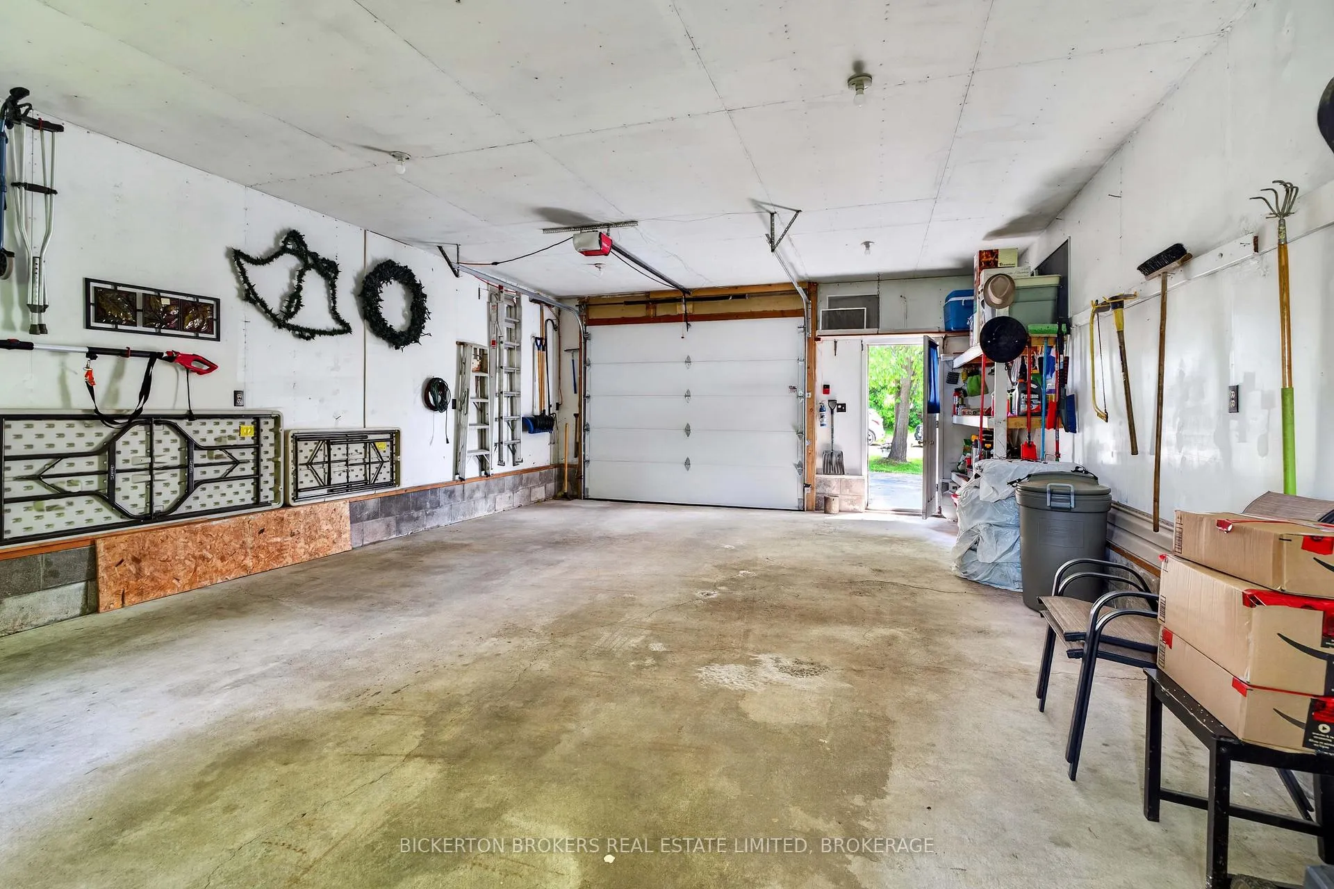 Photo 16 of 90 Ann Street, Gananoque — HOMEH