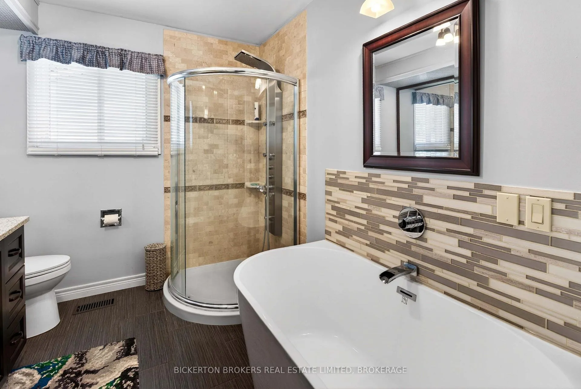 Photo 45 of 90 Ann Street, Gananoque — HOMEH