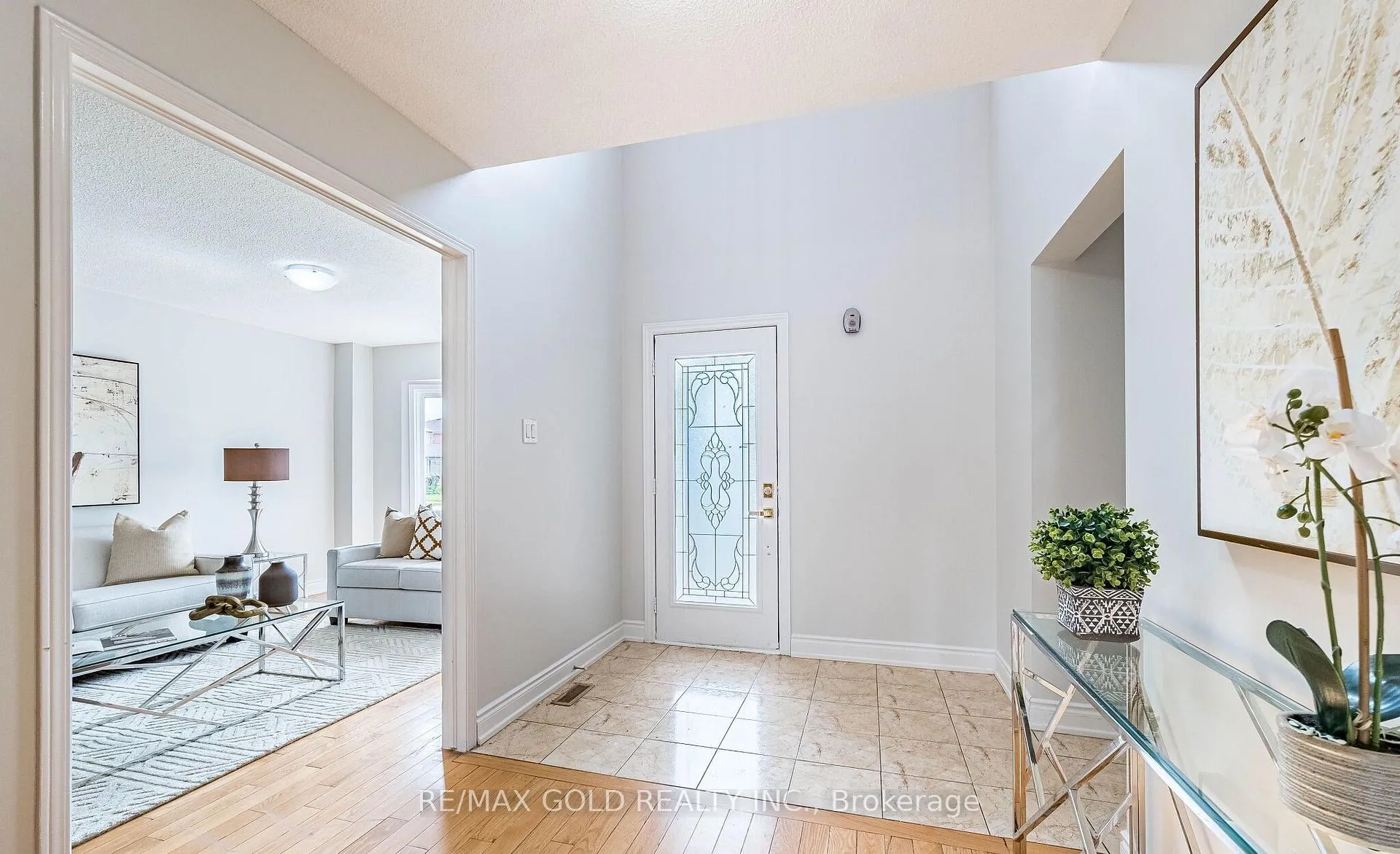 Photo 8 of 92 Moffatt Avenue, Brampton, Fletcher's West — HOMEH