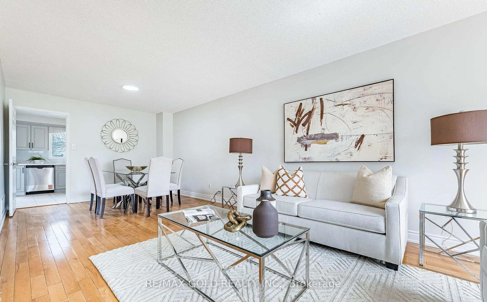 Photo 10 of 92 Moffatt Avenue, Brampton, Fletcher's West — HOMEH