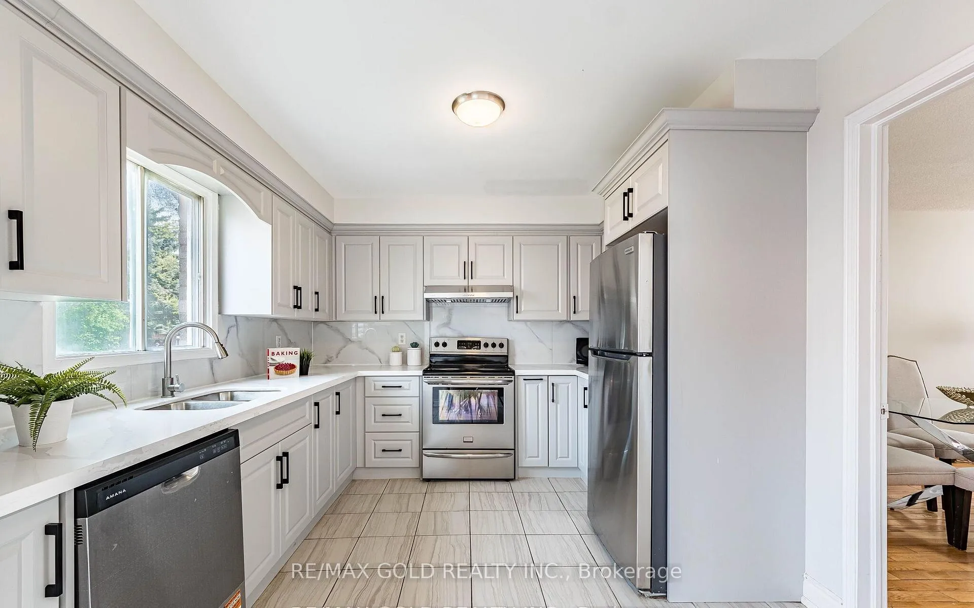 Photo 15 of 92 Moffatt Avenue, Brampton, Fletcher's West — HOMEH