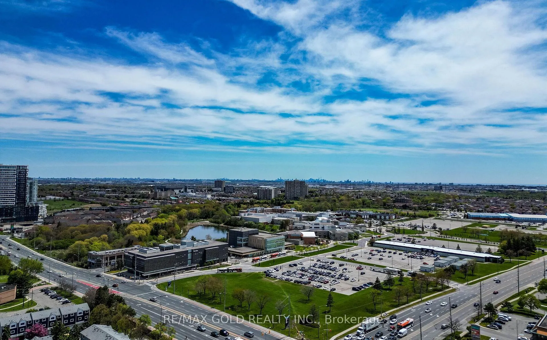 Photo 37 of 92 Moffatt Avenue, Brampton, Fletcher's West — HOMEH