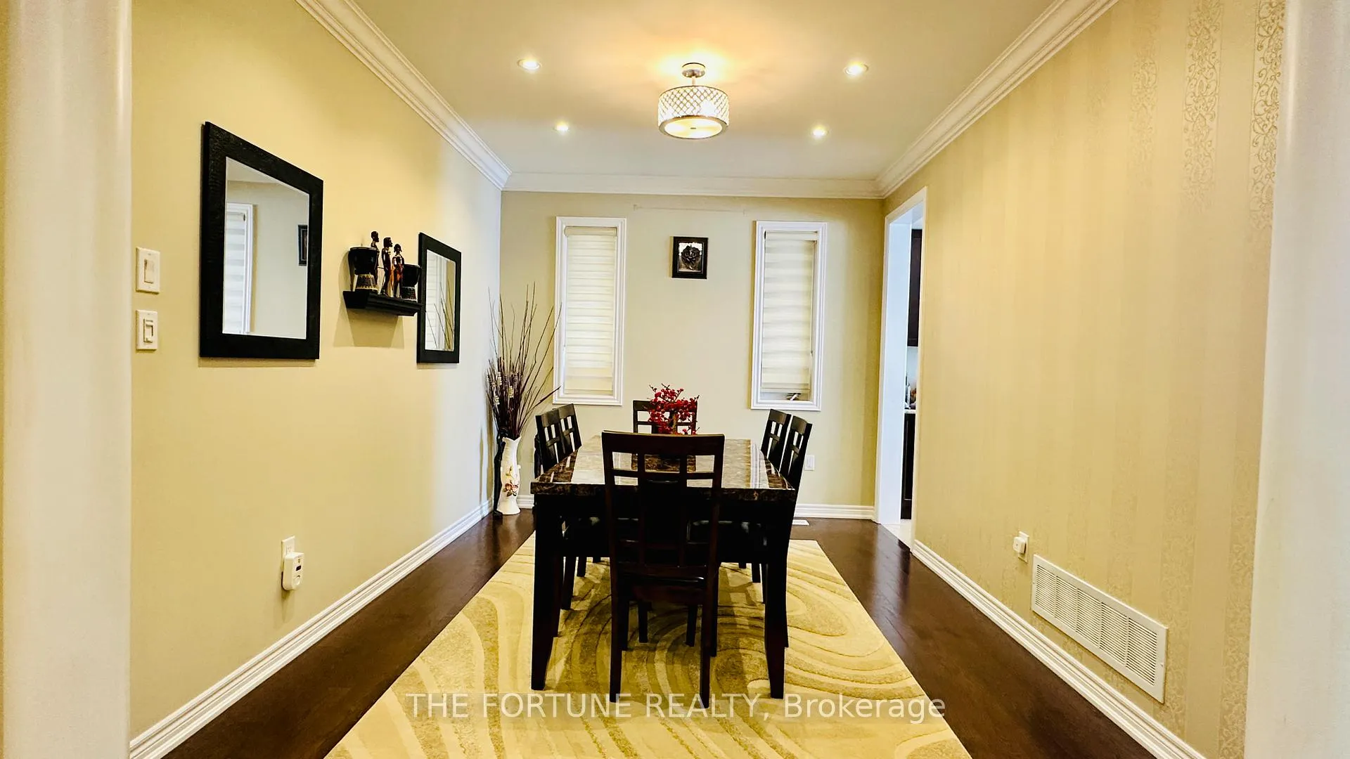 Photo 10 of 25 Swanton Road, Brampton, Credit Valley — HOMEH