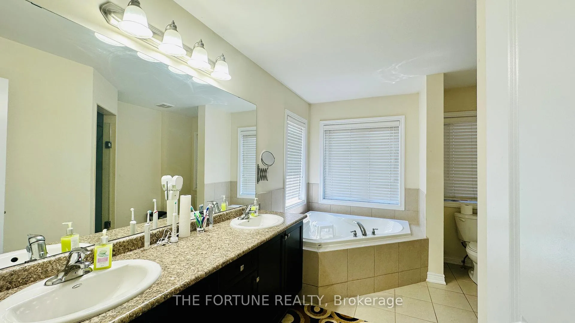 Photo 27 of 25 Swanton Road, Brampton, Credit Valley — HOMEH