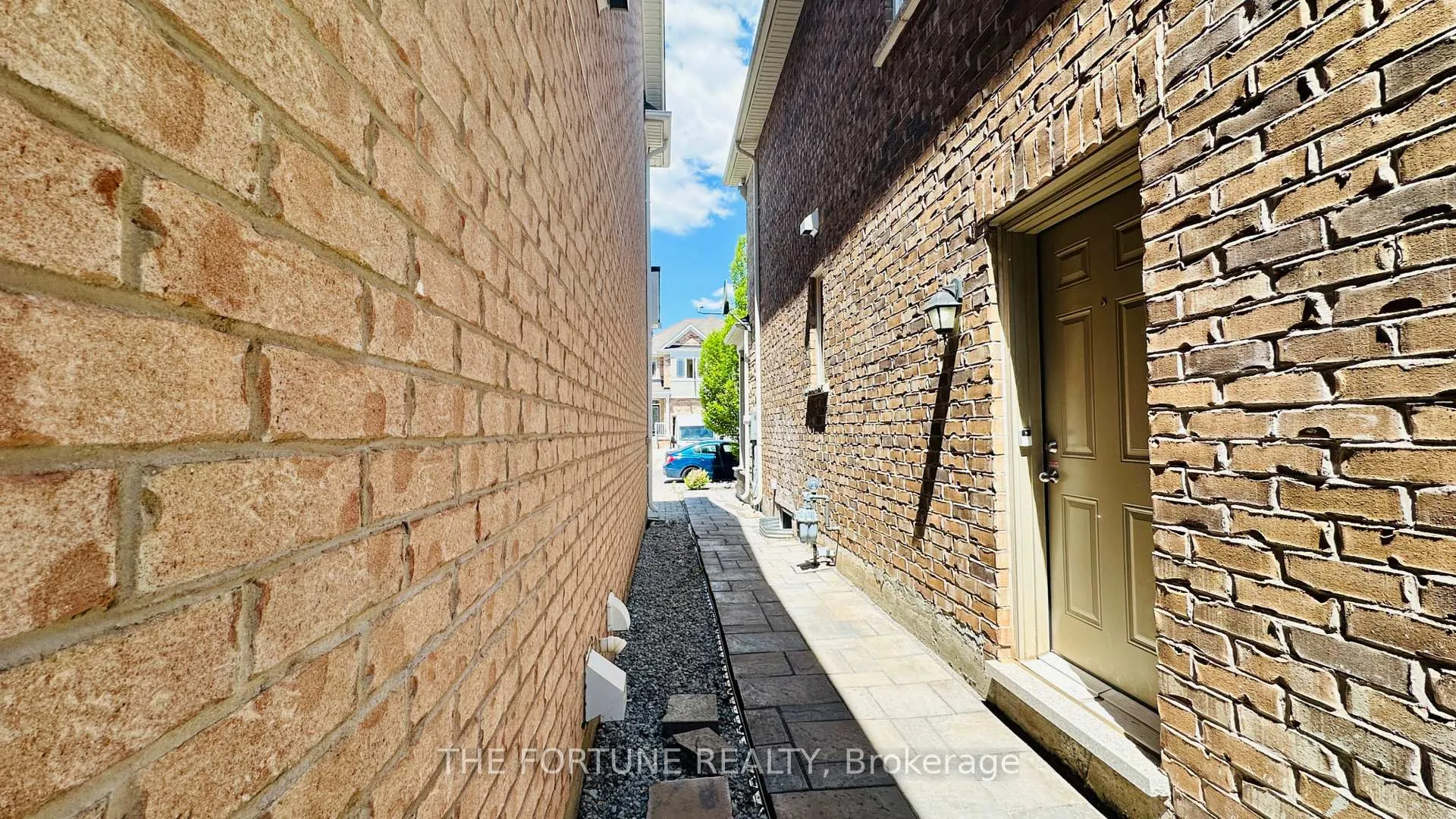 Photo 41 of 25 Swanton Road, Brampton, Credit Valley — HOMEH