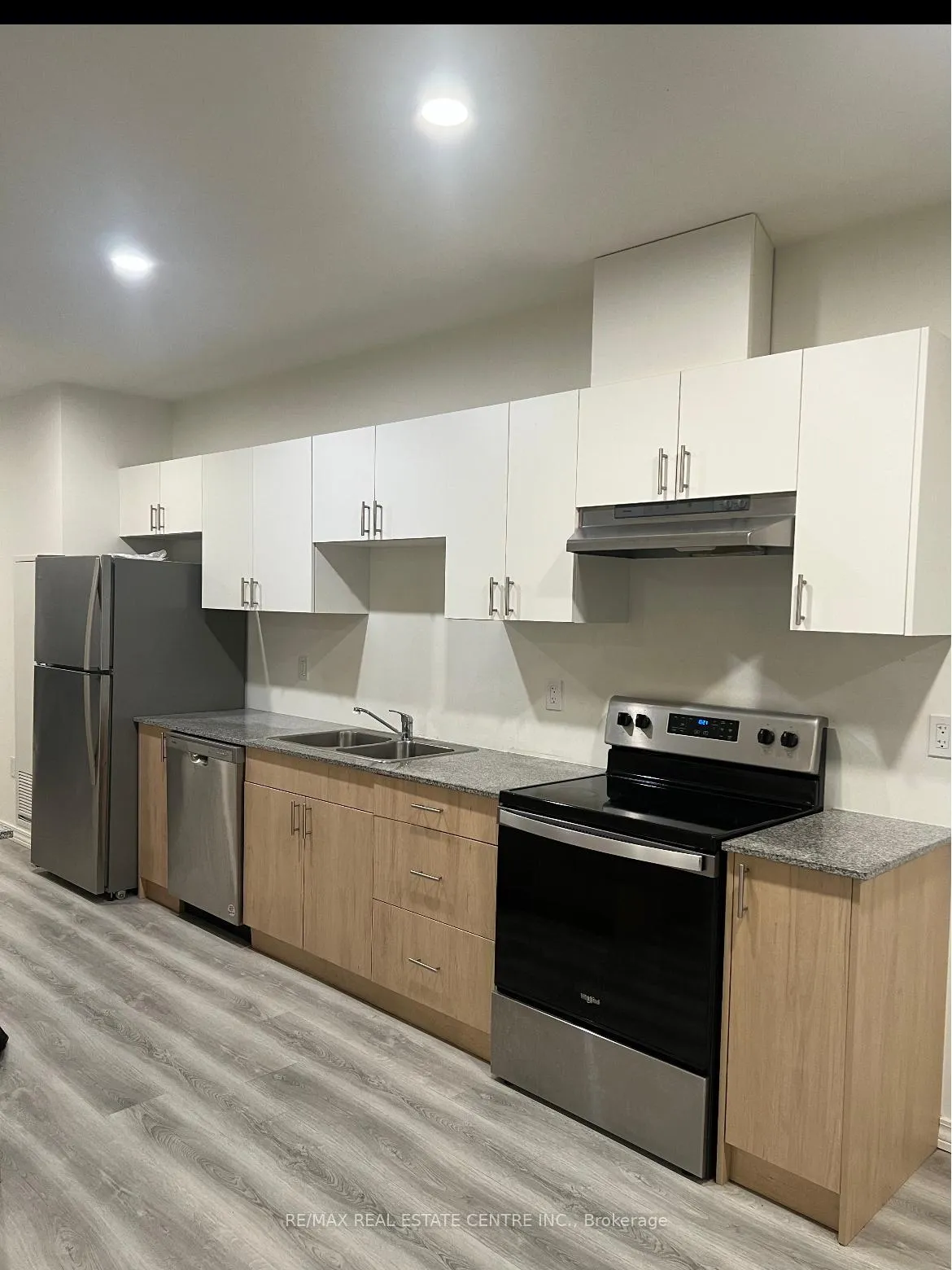Photo 6 of Unit 810, 1098 Paisley Road, Guelph, Willow West/Sugarbush/West Acres — HOMEH