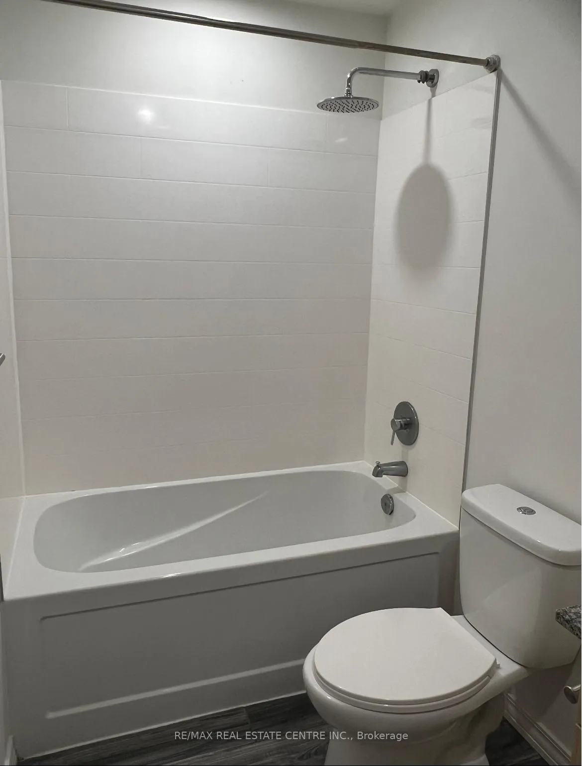 Photo 9 of Unit 810, 1098 Paisley Road, Guelph, Willow West/Sugarbush/West Acres — HOMEH