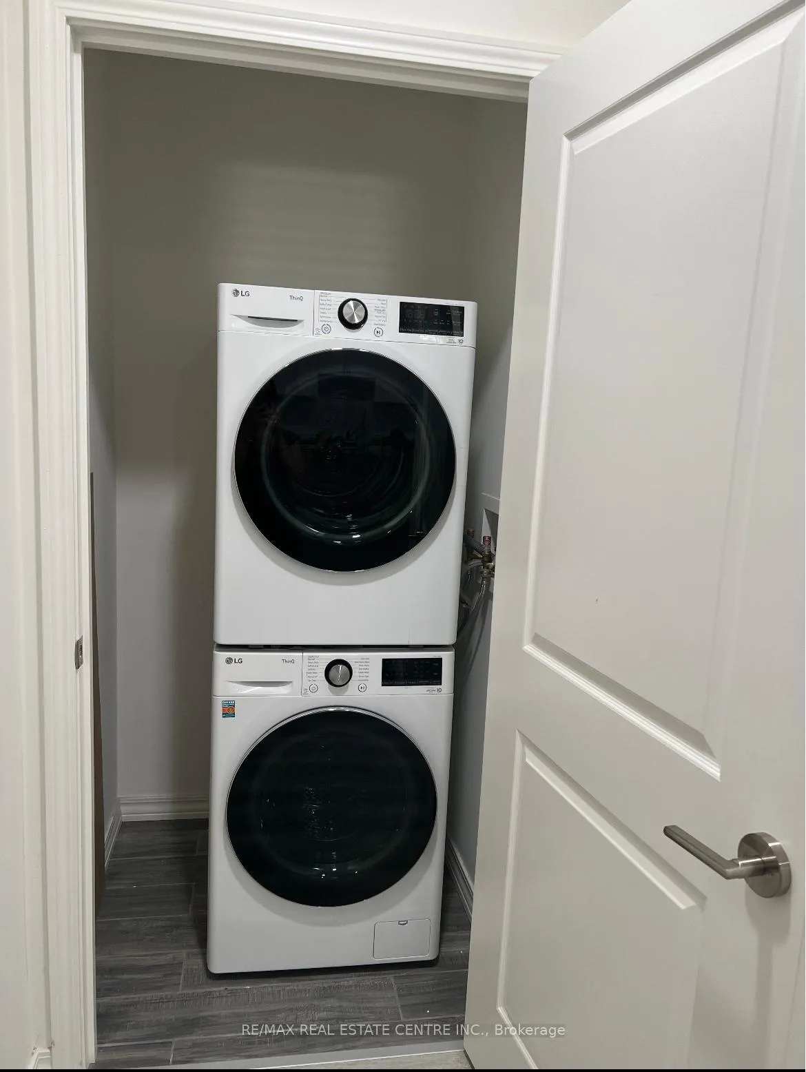 Photo 12 of Unit 810, 1098 Paisley Road, Guelph, Willow West/Sugarbush/West Acres — HOMEH