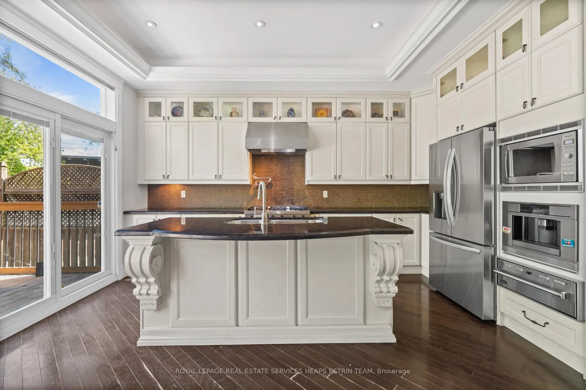 Photo 5 of 110 Parklea Drive, Toronto, Leaside — HOMEH