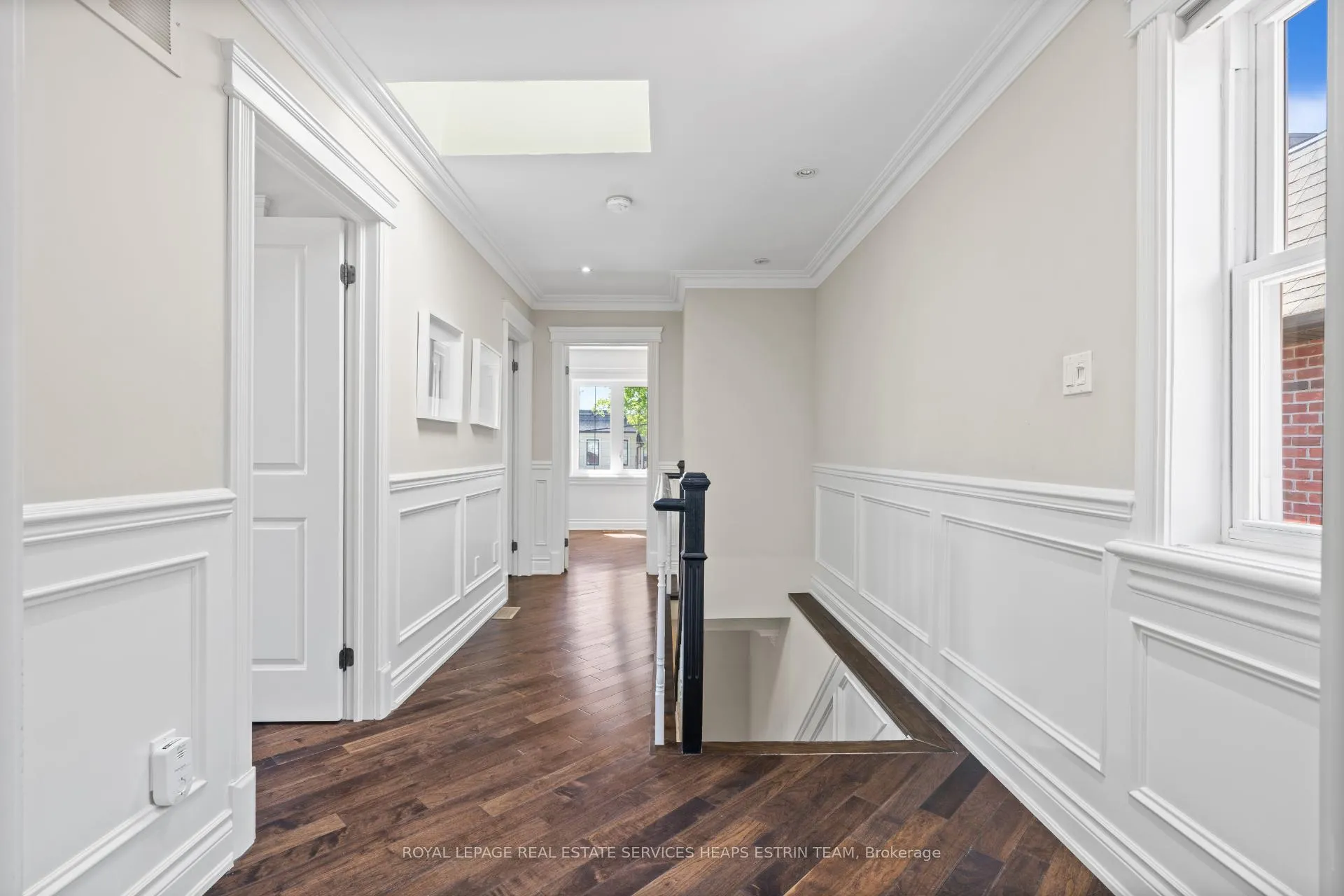Photo 8 of 110 Parklea Drive, Toronto, Leaside — HOMEH