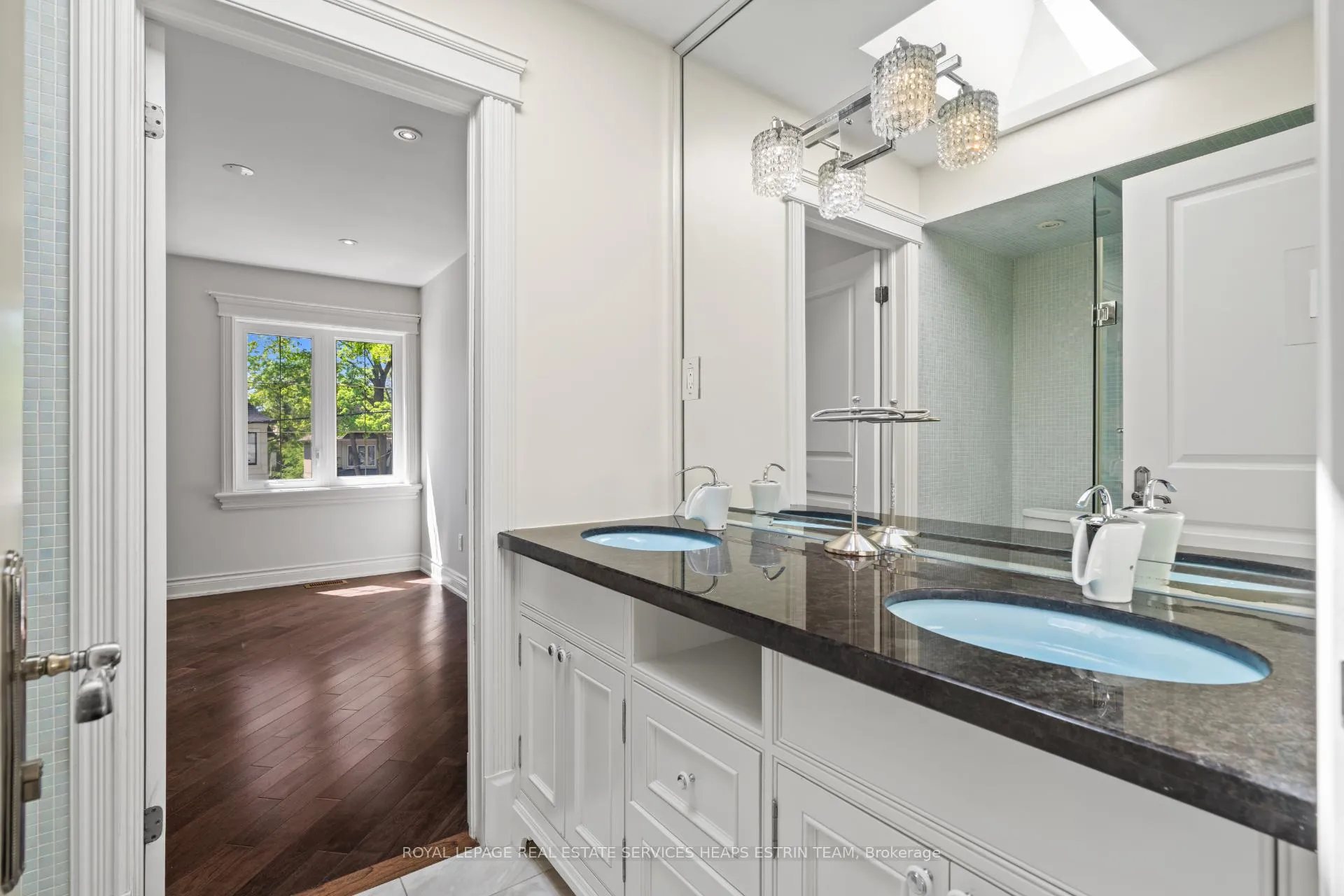 Photo 14 of 110 Parklea Drive, Toronto, Leaside — HOMEH