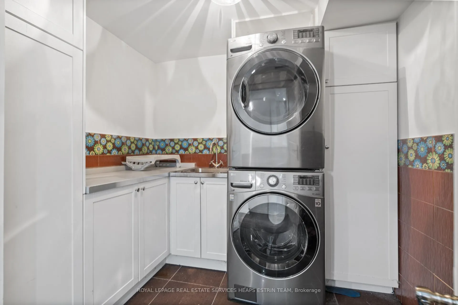 Photo 22 of 110 Parklea Drive, Toronto, Leaside — HOMEH