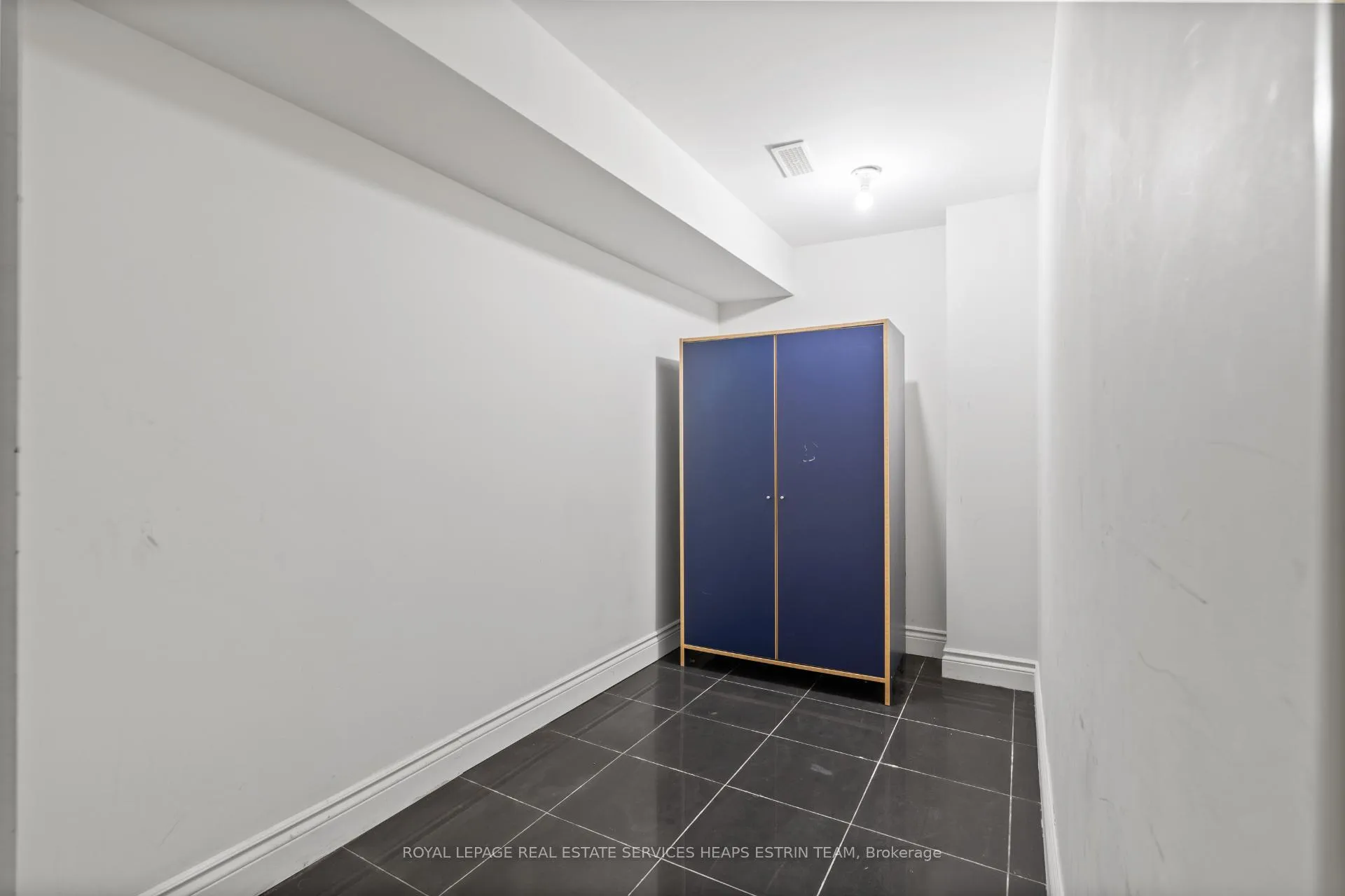 Photo 23 of 110 Parklea Drive, Toronto, Leaside — HOMEH