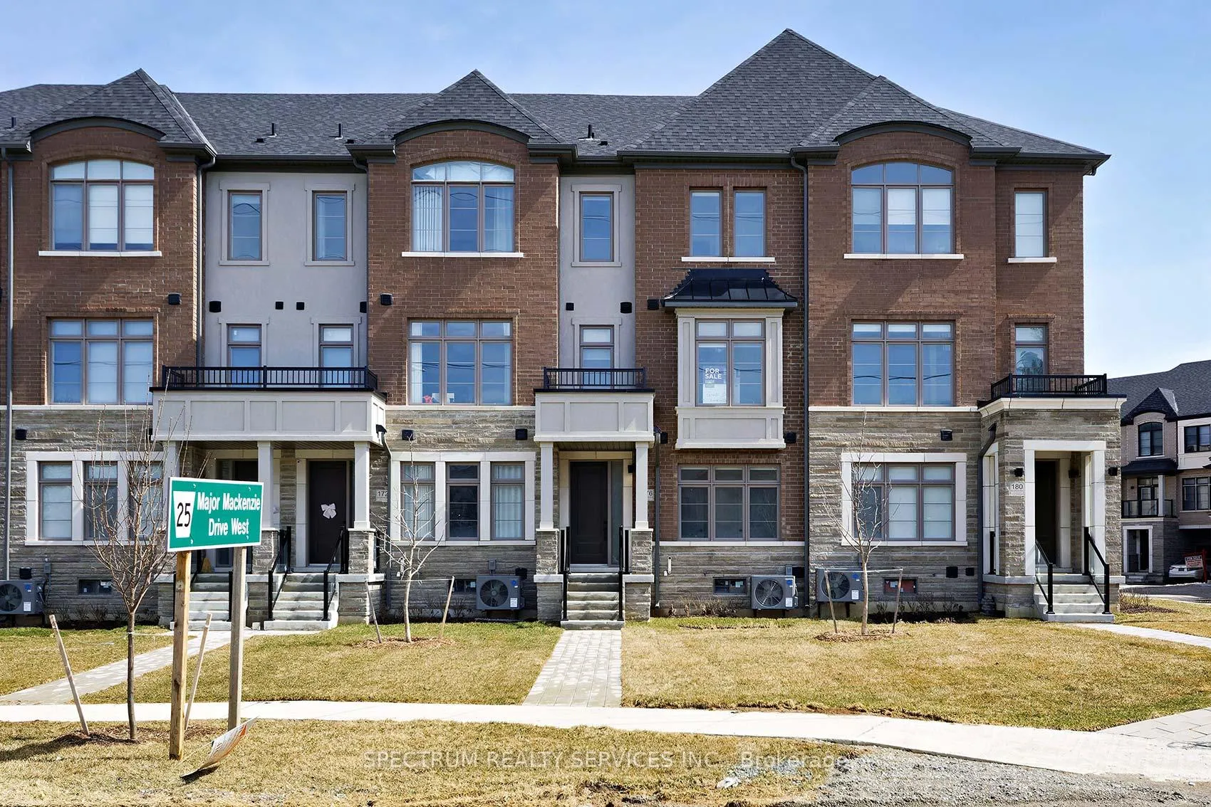 Photo 44 of 176 De La Roche Drive, Vaughan, Vellore Village — HOMEH