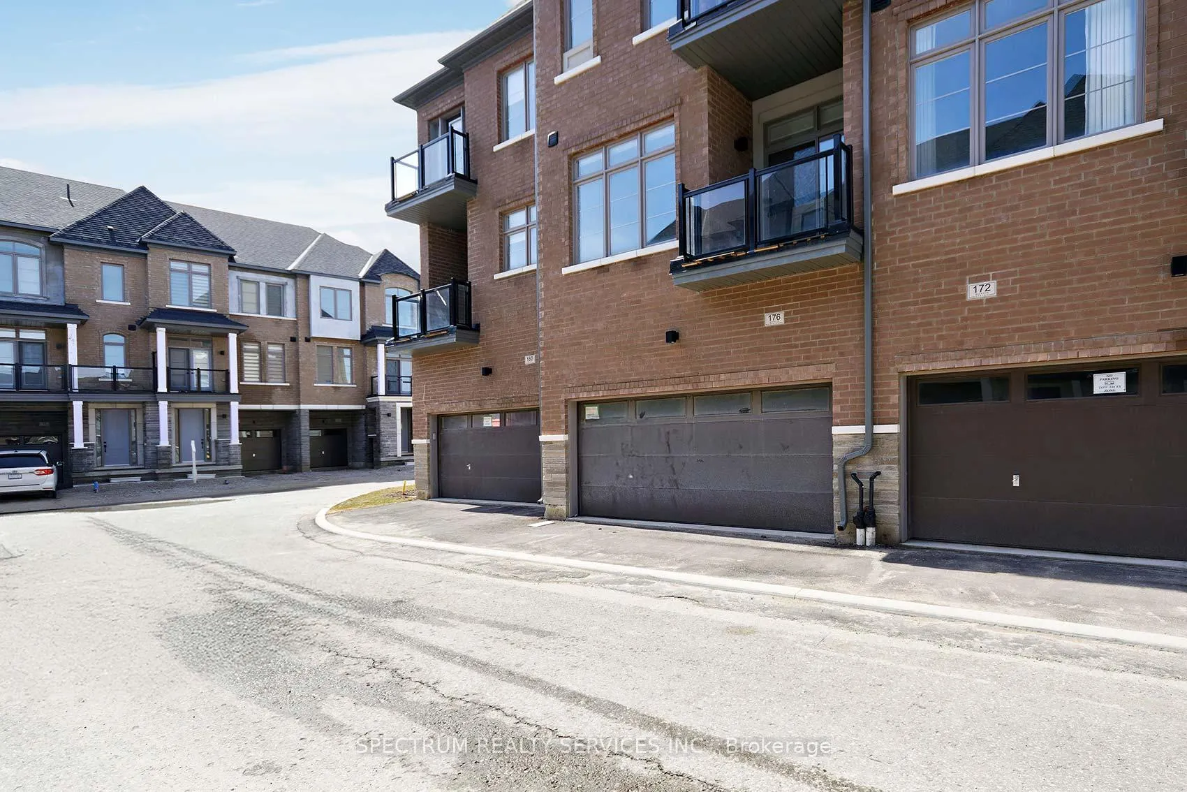 Photo 40 of 176 De La Roche Drive, Vaughan, Vellore Village — HOMEH