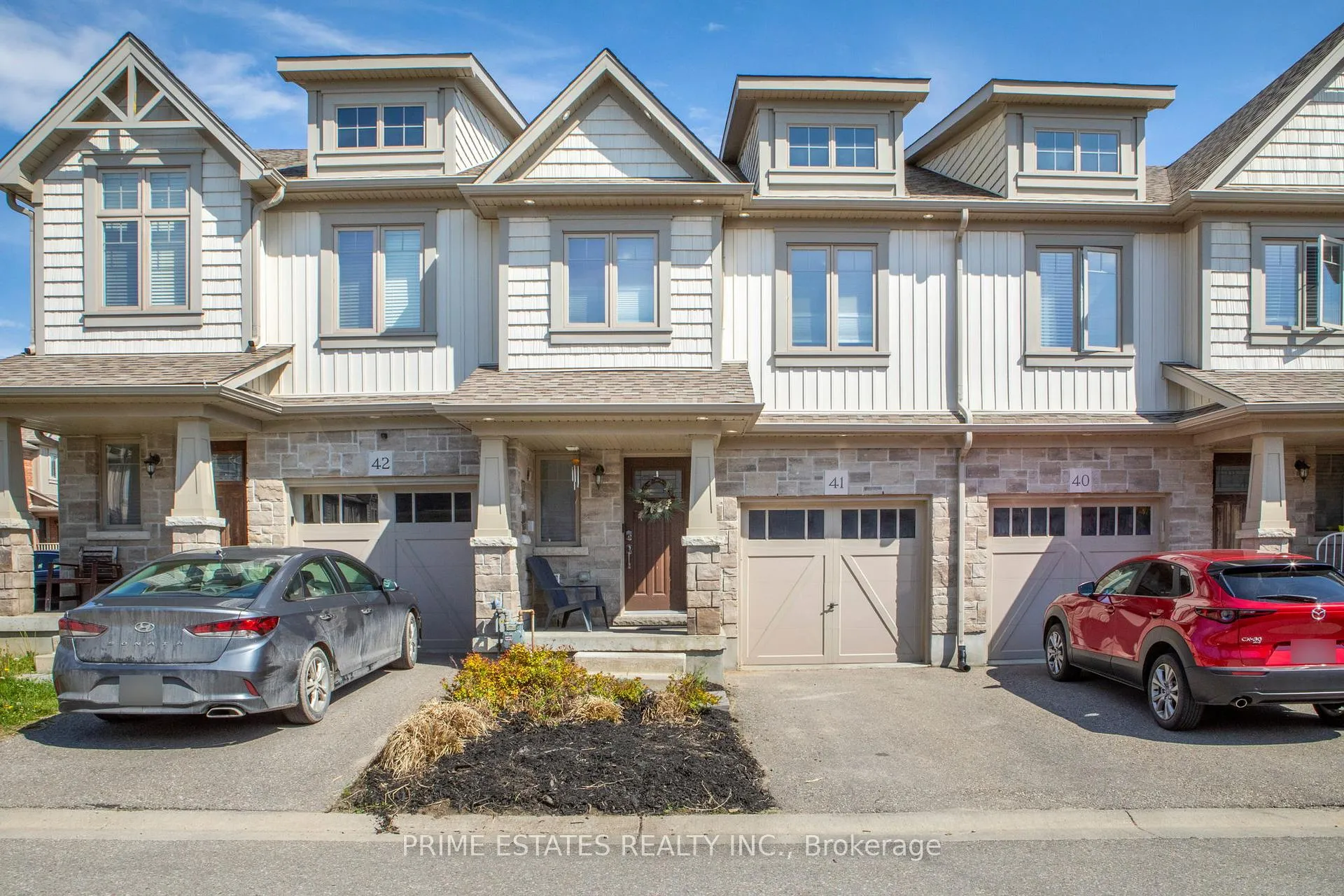 Photo 2 of 124 Parkinson Crescent, Orangeville — HOMEH