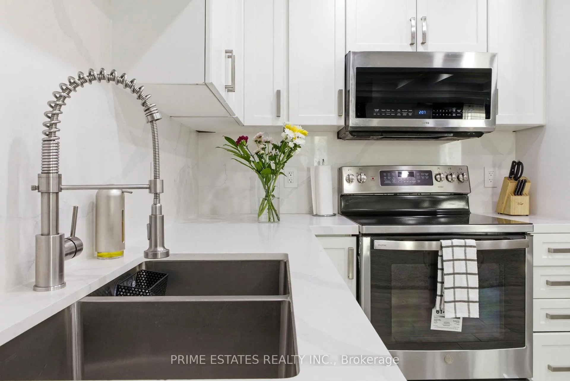 Photo 18 of 124 Parkinson Crescent, Orangeville — HOMEH