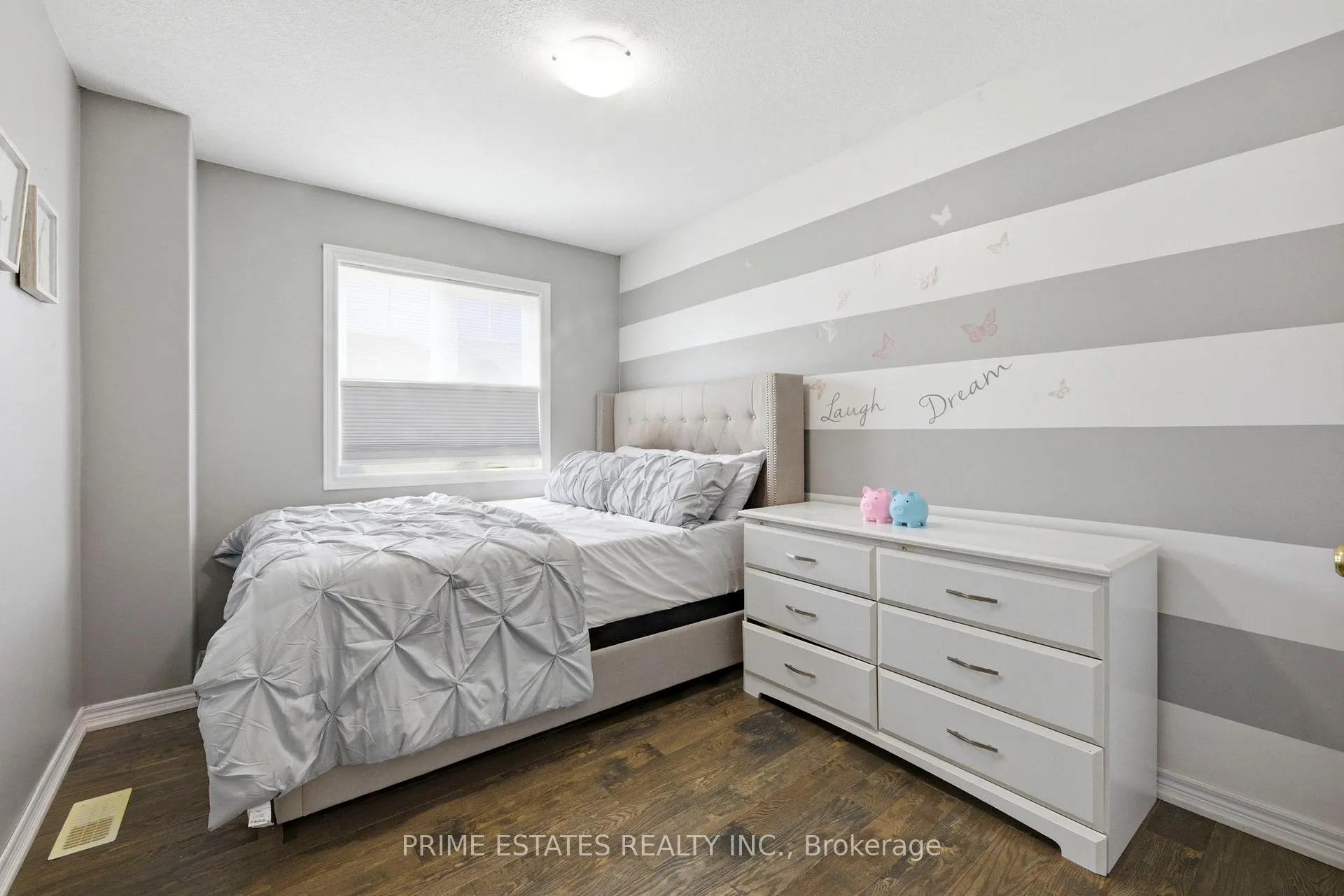 Photo 24 of 124 Parkinson Crescent, Orangeville — HOMEH