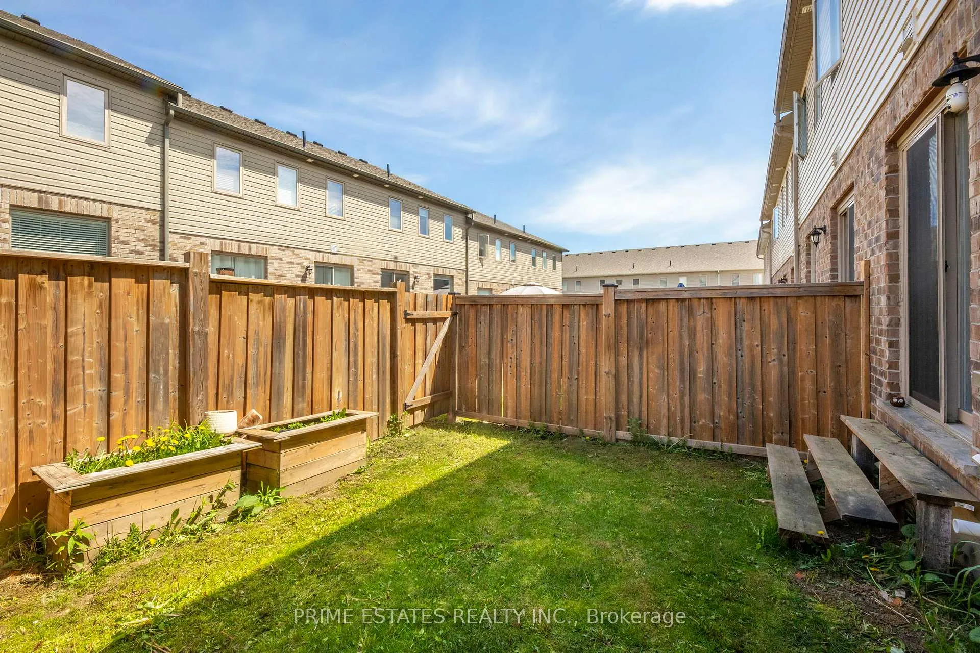 Photo 33 of 124 Parkinson Crescent, Orangeville — HOMEH