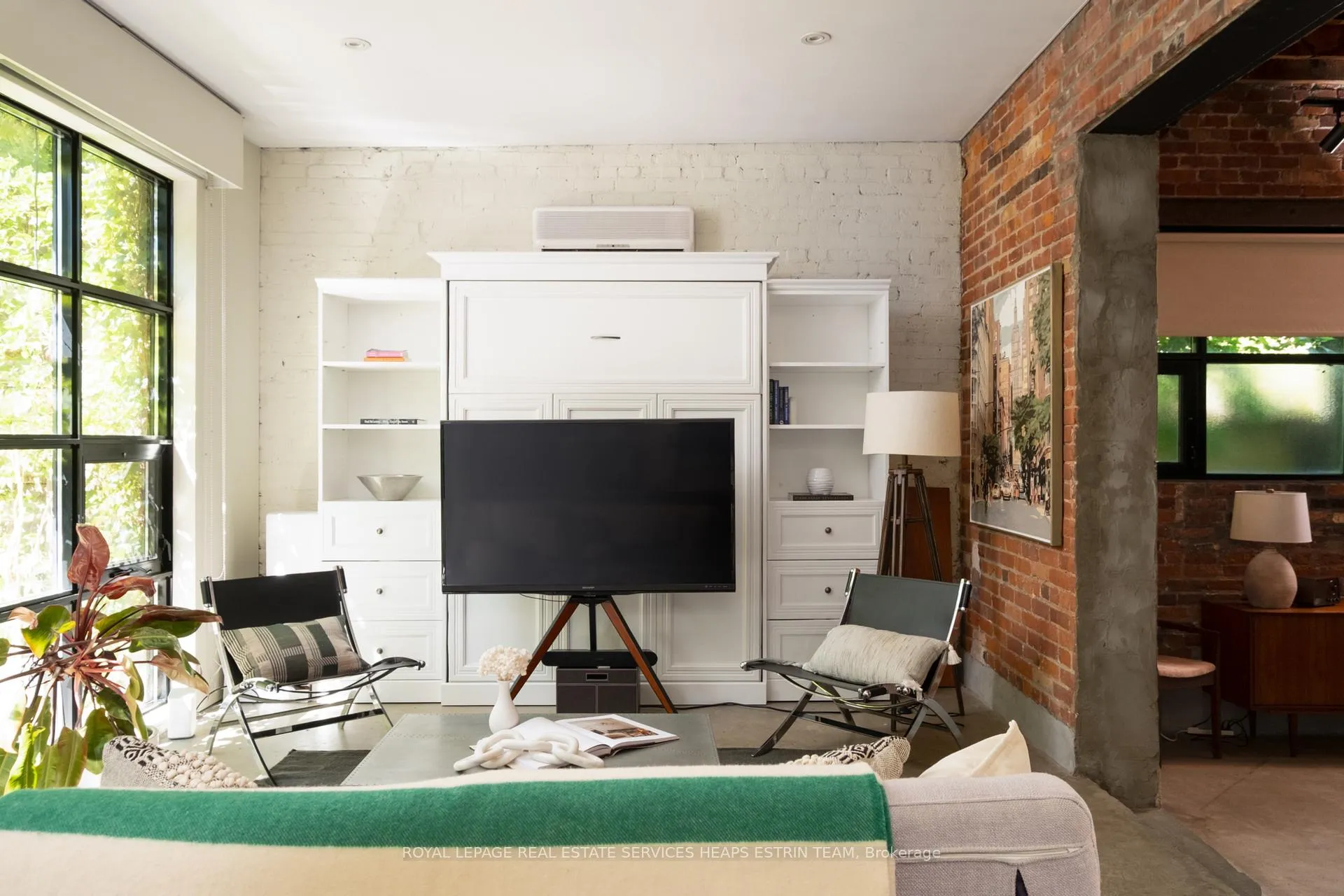 Photo 15 of 121R Fermanagh Avenue, Toronto, Roncesvalles — HOMEH