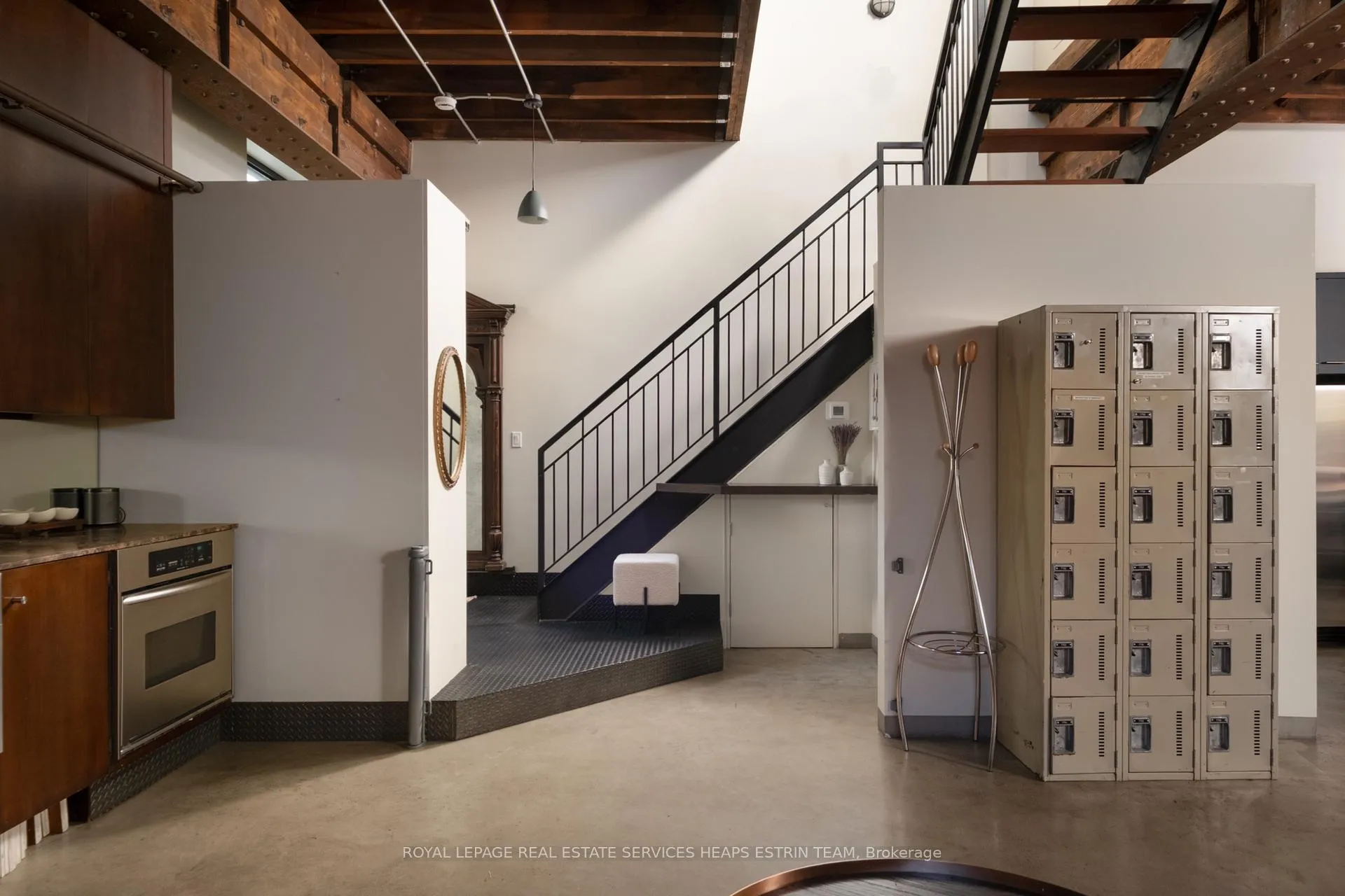 Photo 17 of 121R Fermanagh Avenue, Toronto, Roncesvalles — HOMEH