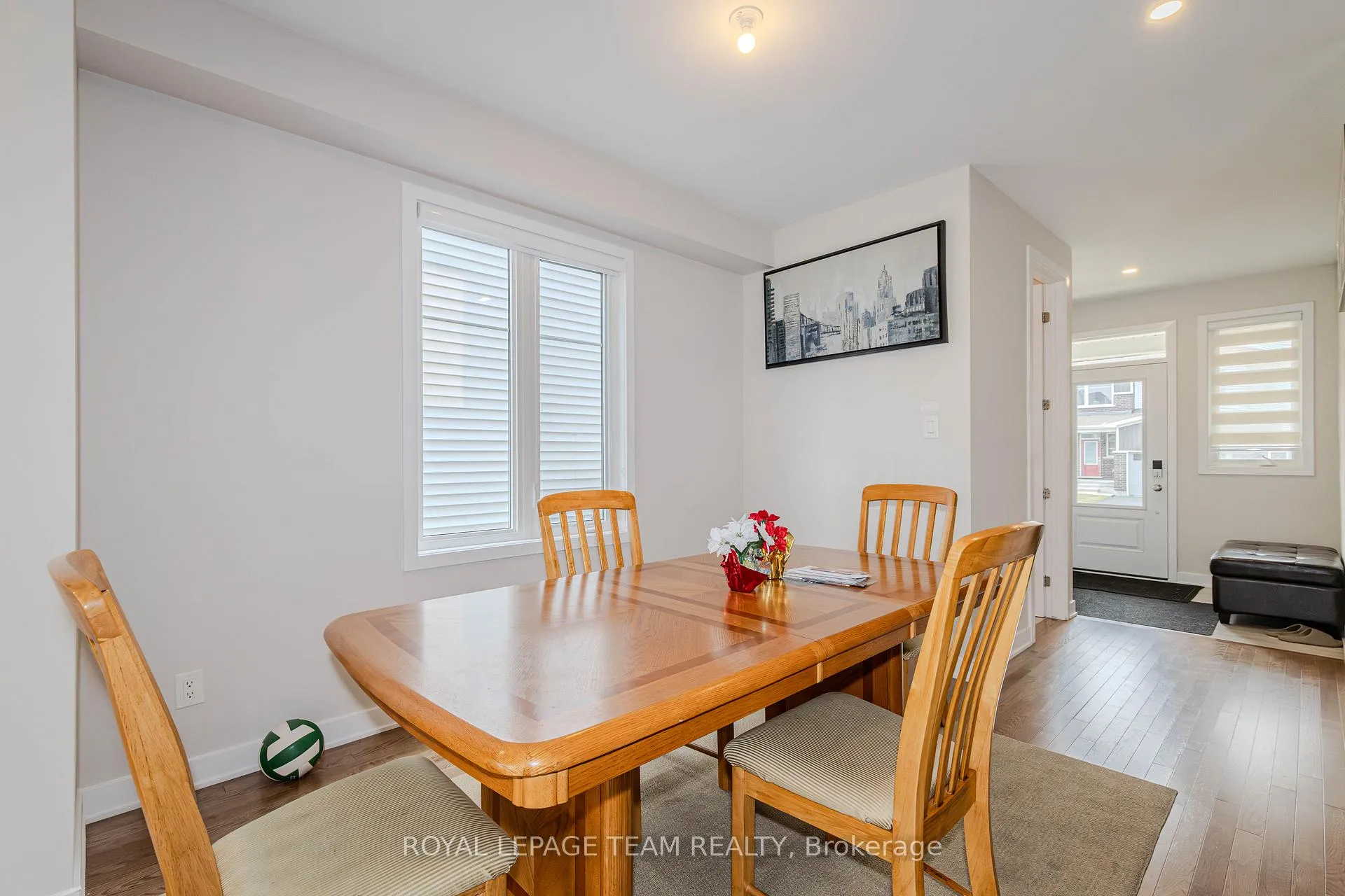 Photo 8 of 97 Mudminnow Crescent, Ottawa, Avalon West — HOMEH
