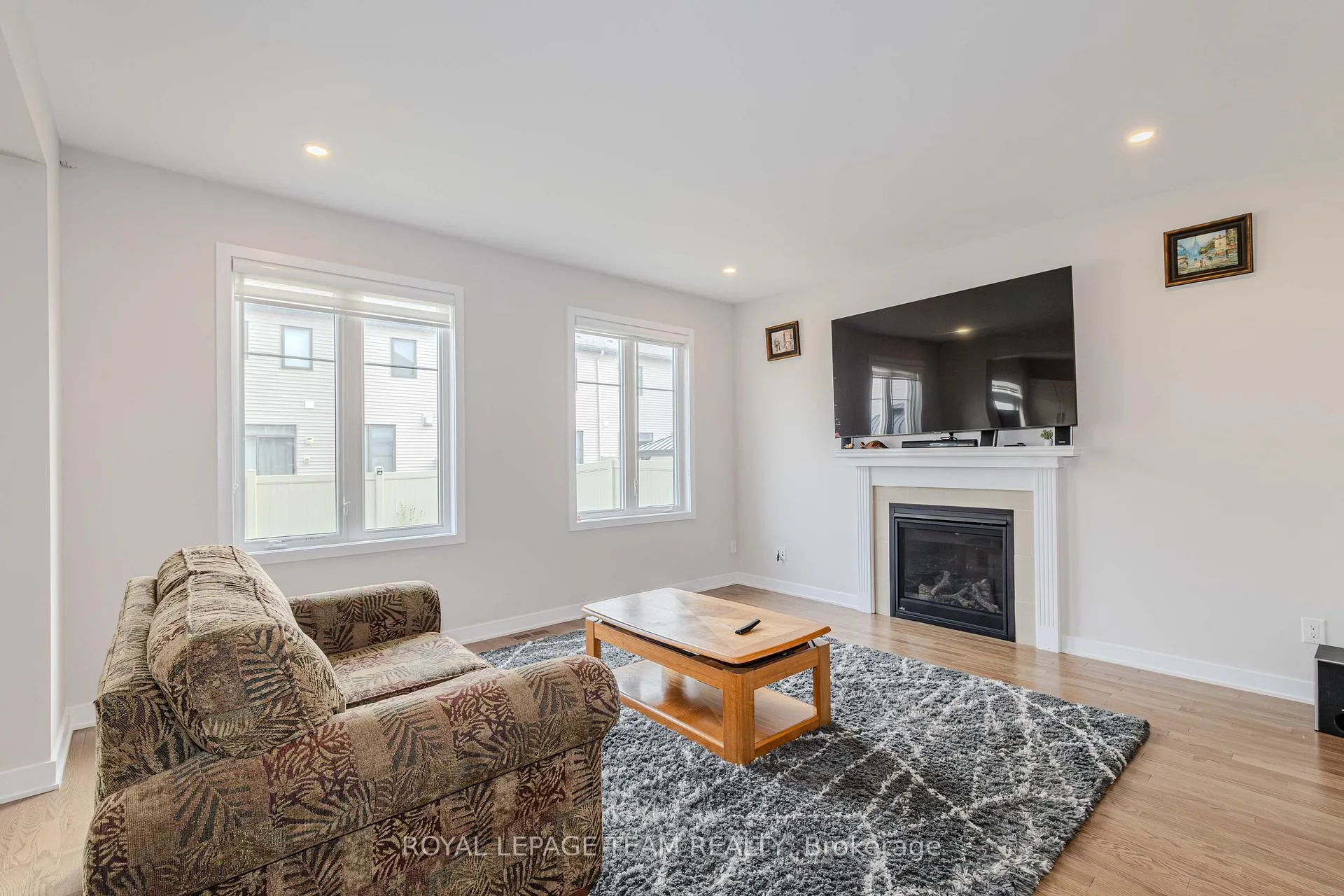 Photo 12 of 97 Mudminnow Crescent, Ottawa, Avalon West — HOMEH